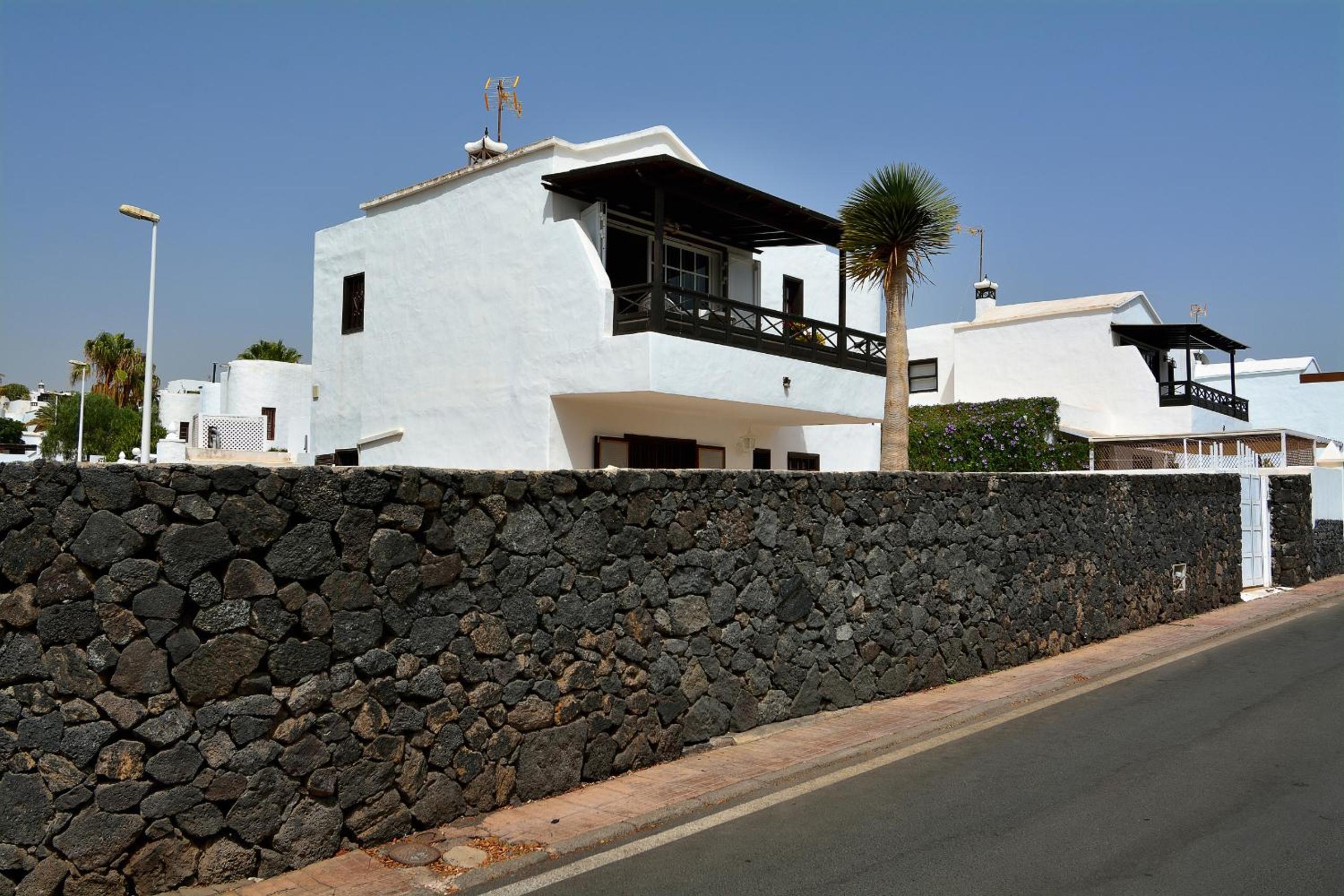 Villa Lava view 3