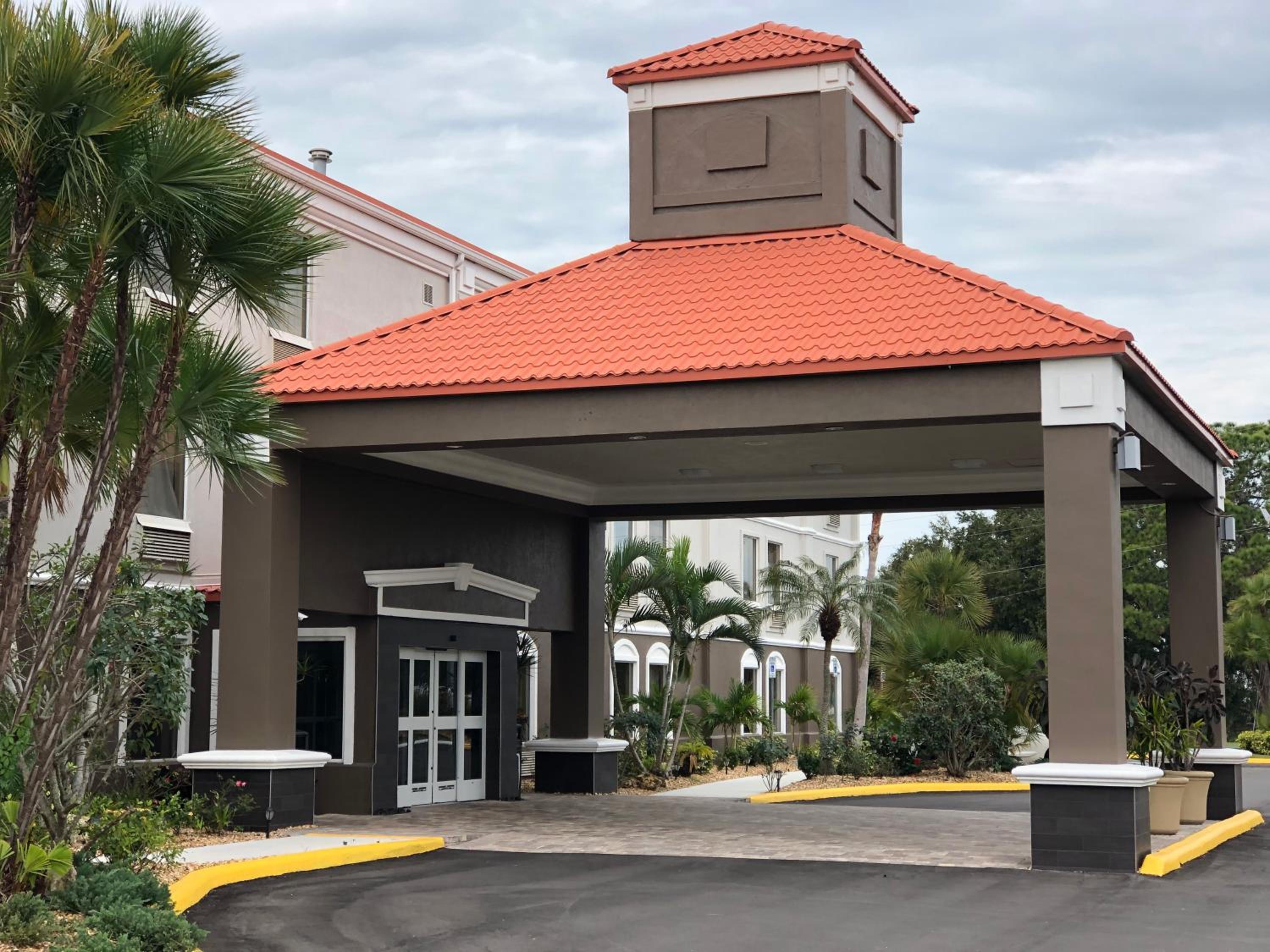 Best Western Plus Bradenton Hotel Suites - Property Image 7