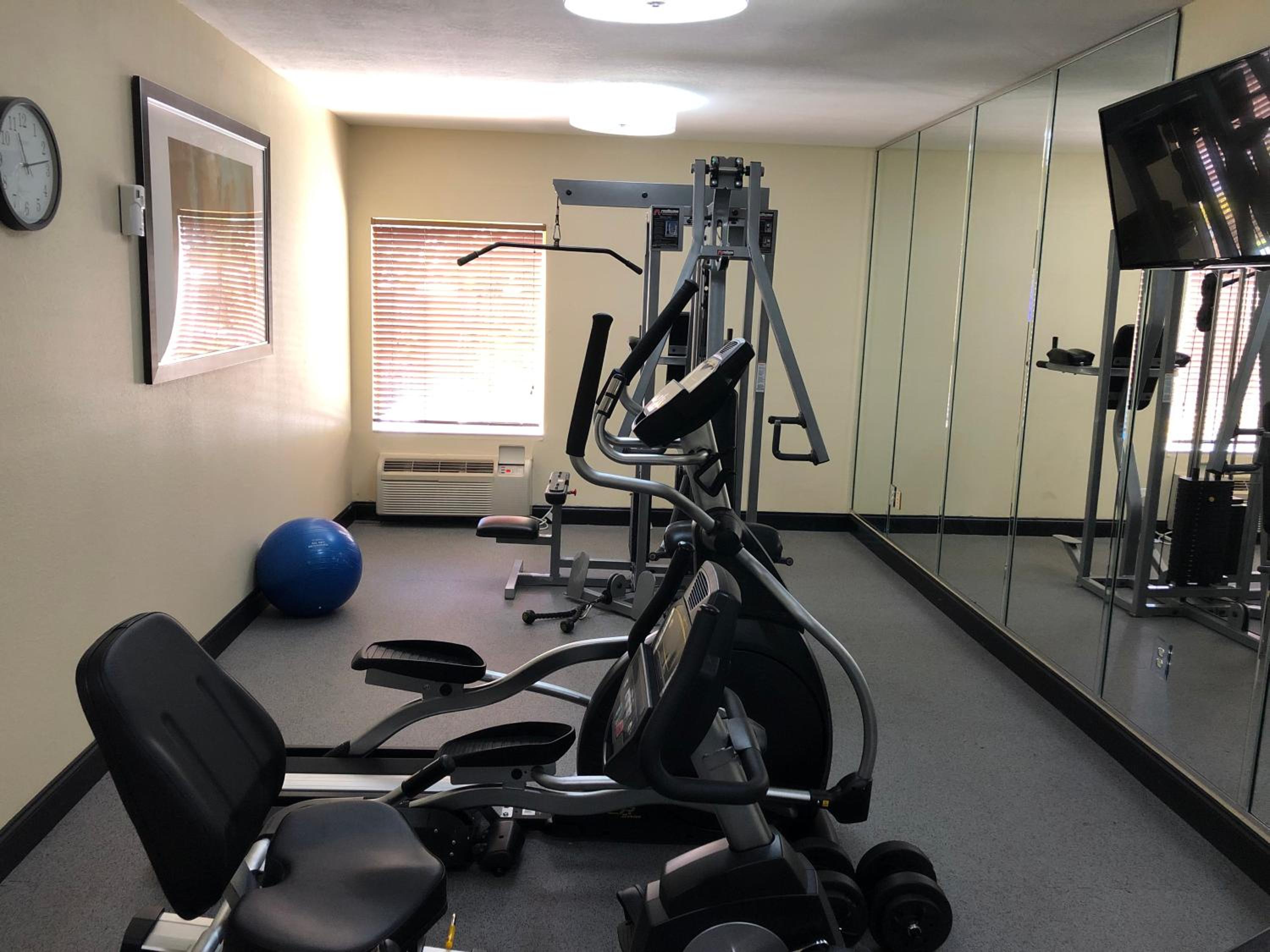 Best Western Plus Bradenton Hotel Suites - Property Image 40