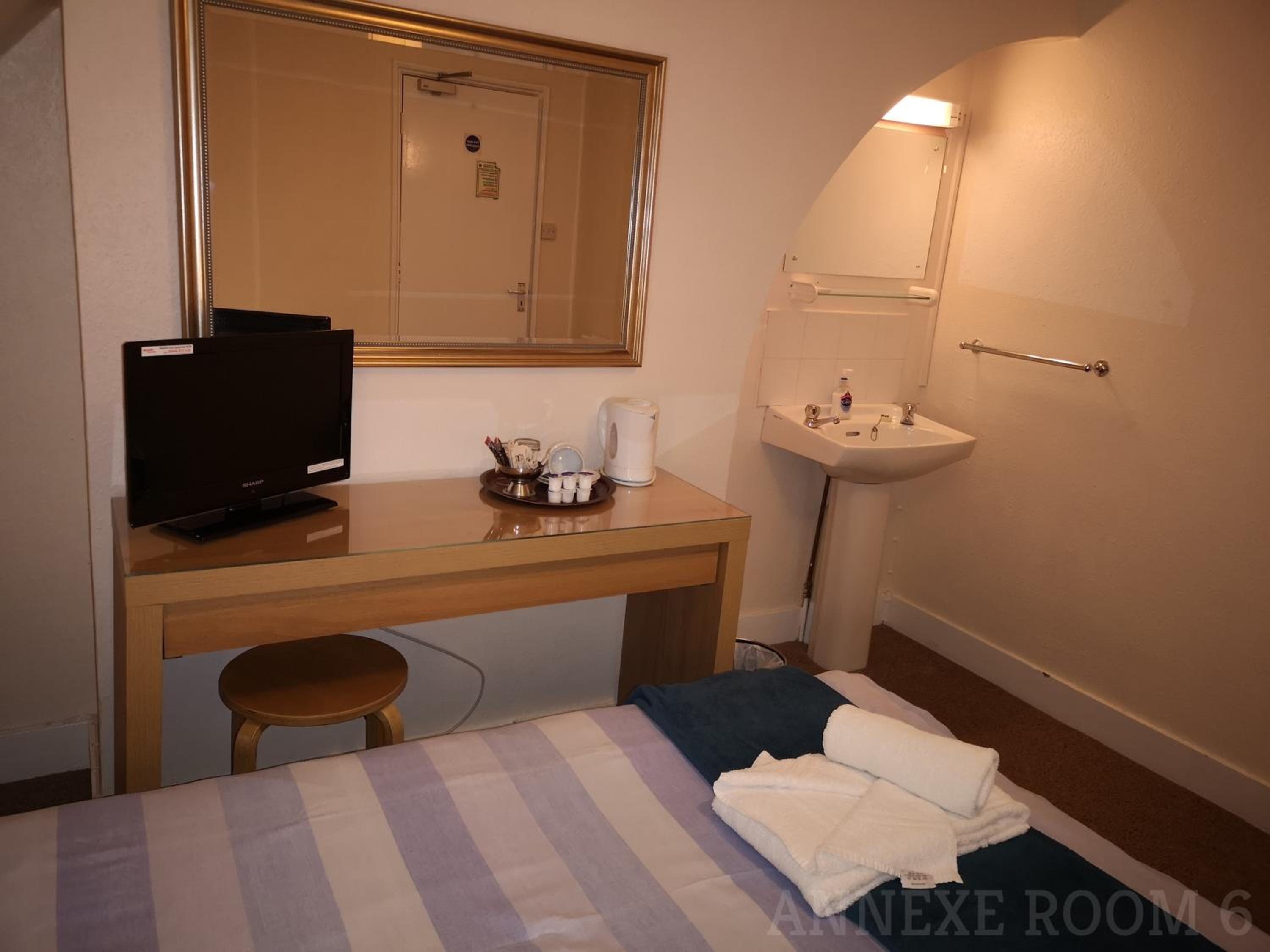 Oxford Vacations - Westgate Hotel - Property Image 10