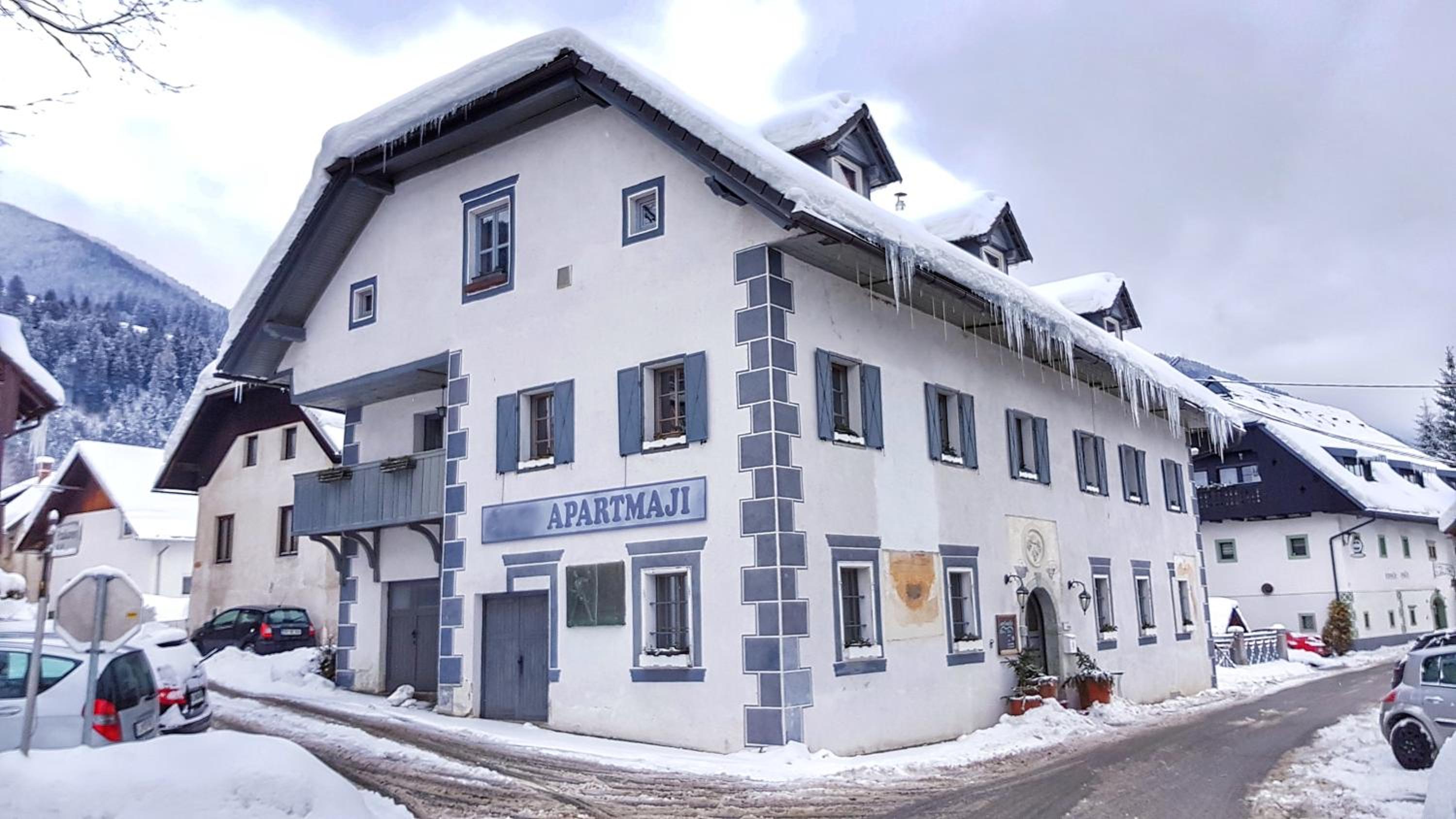 Hotel Apartments Belopeški Dvori - Image 1