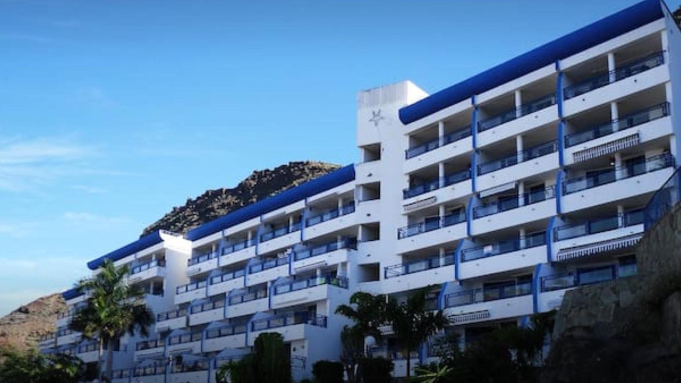 Private apartment with stunning ocean views and sunset.