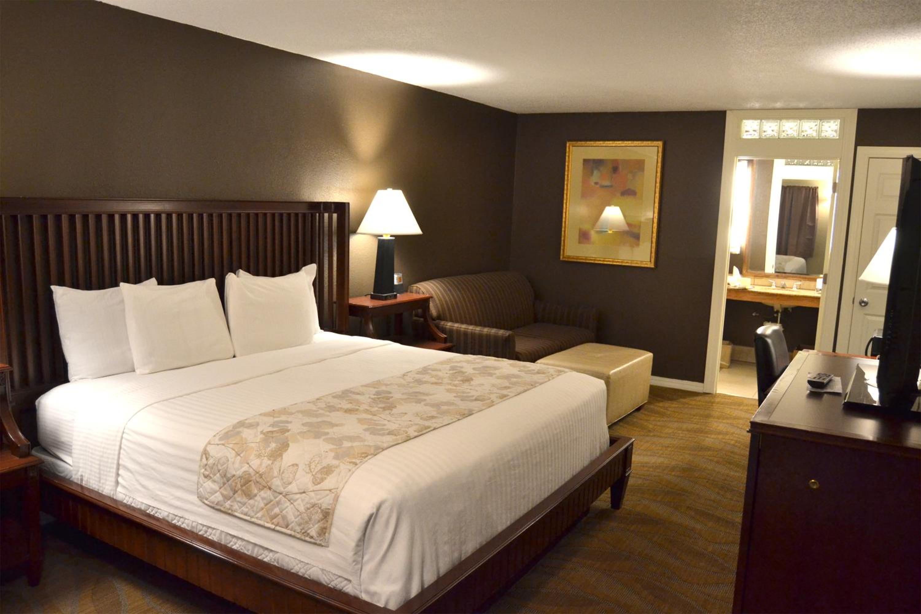 Cascades Inn