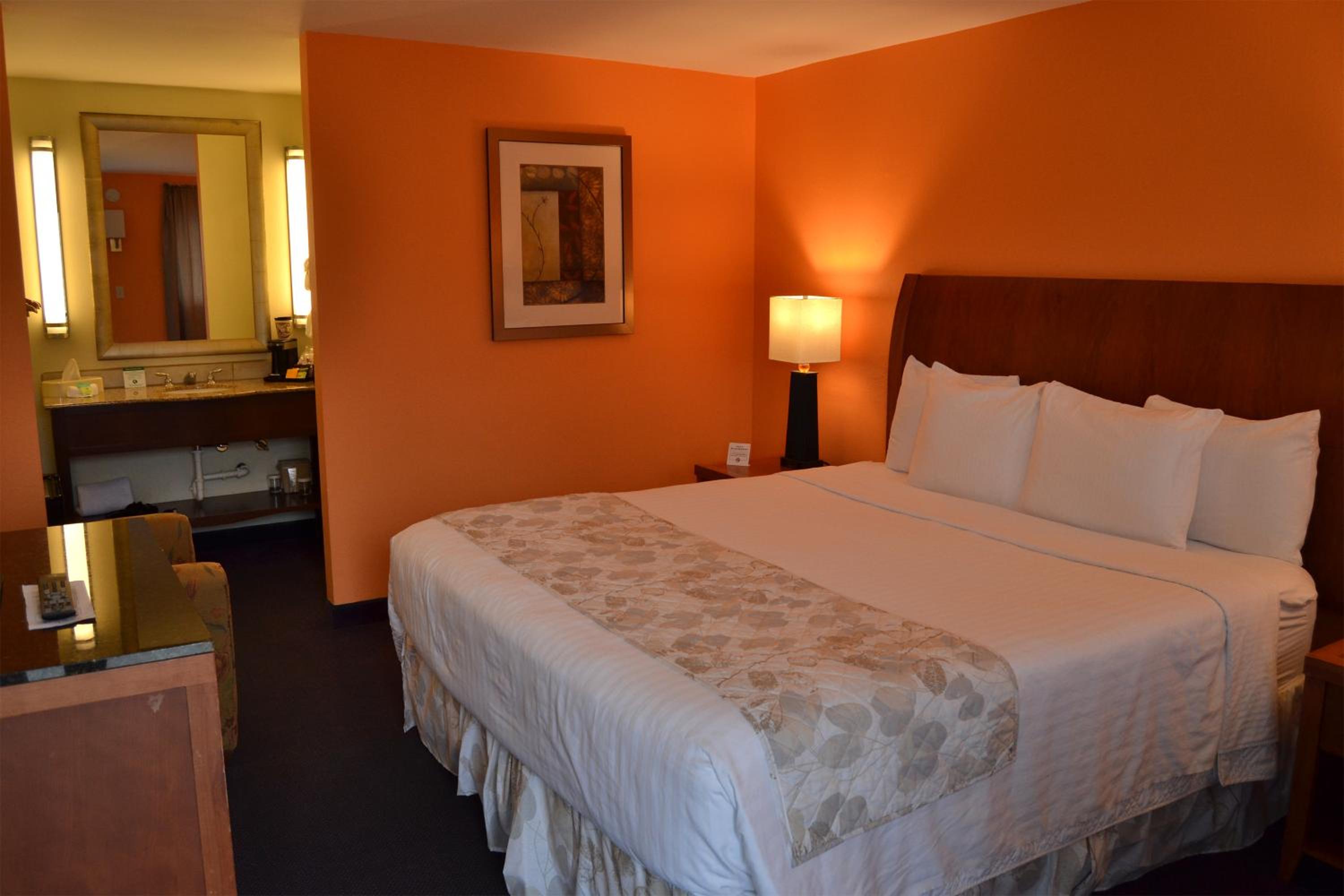Cascades Inn