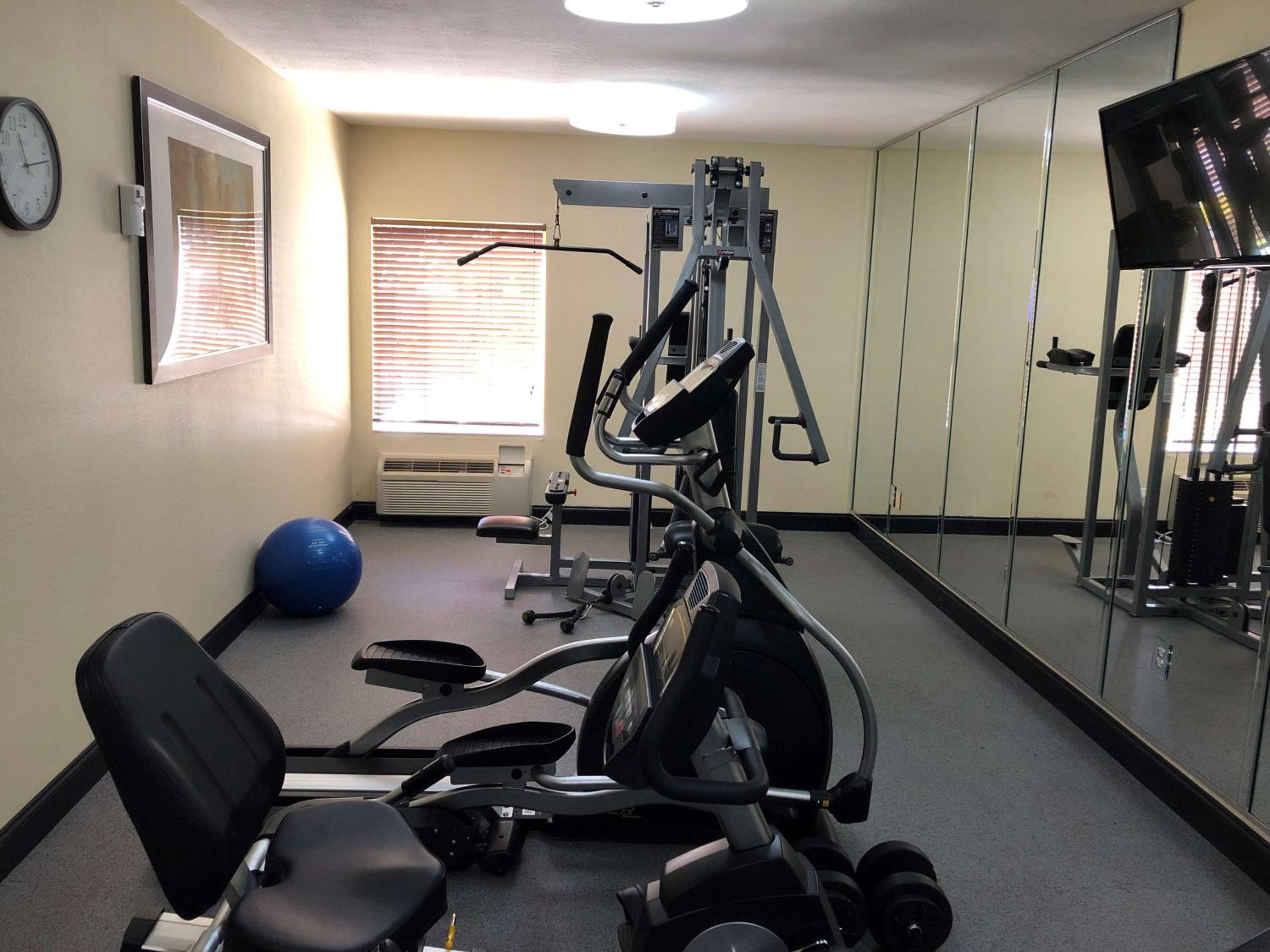 Best Western Plus Bradenton Hotel Suites - Property Image 35