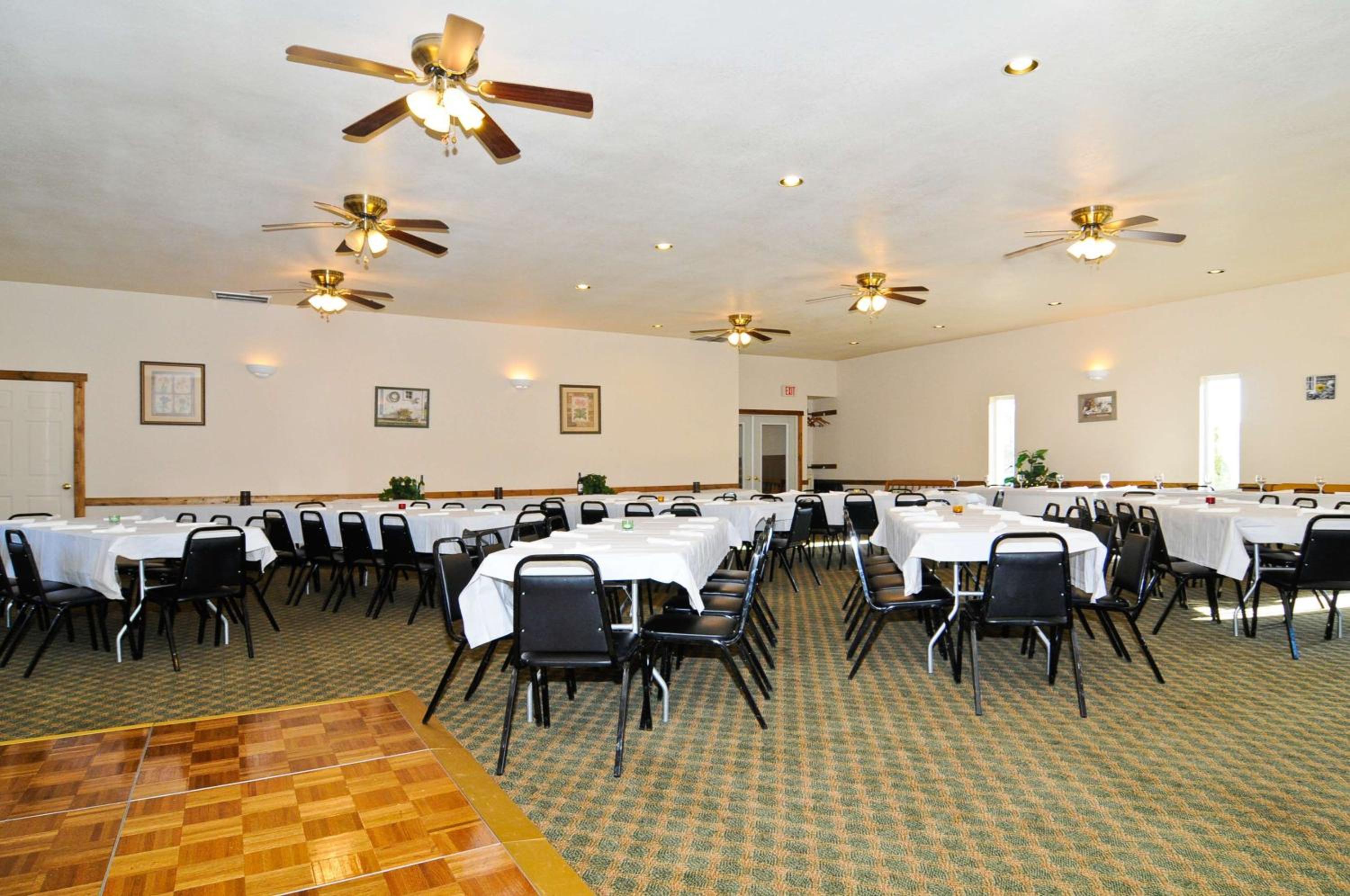 SureStay Plus Hotel by Best Western Berkeley Springs - Property Image 17