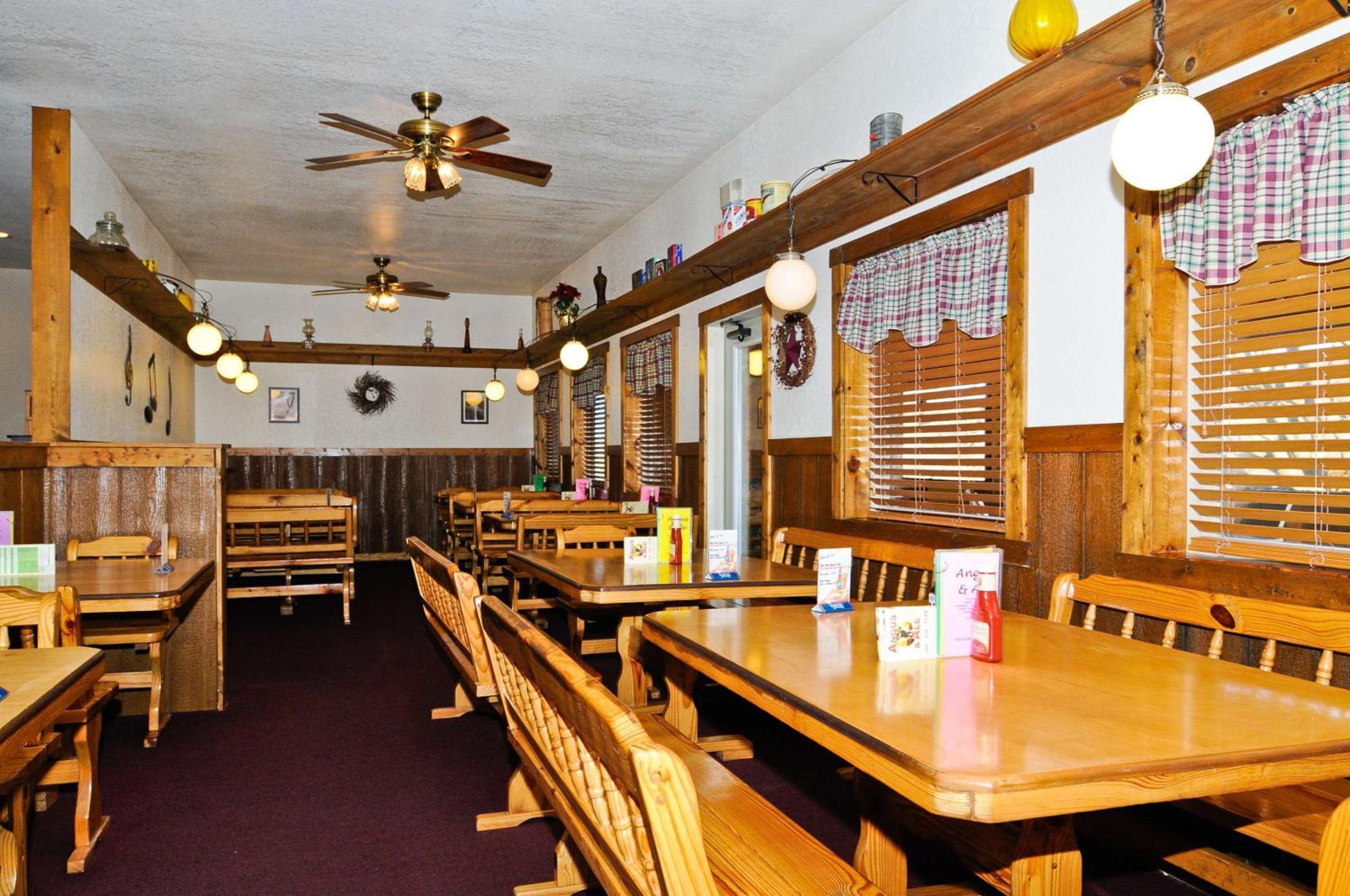 SureStay Plus Hotel by Best Western Berkeley Springs - Property Image 28