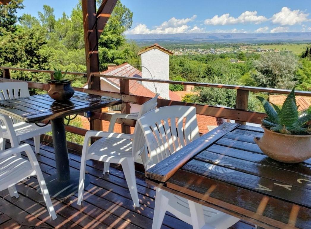 Posada del Halcón - Cabañas y Suites