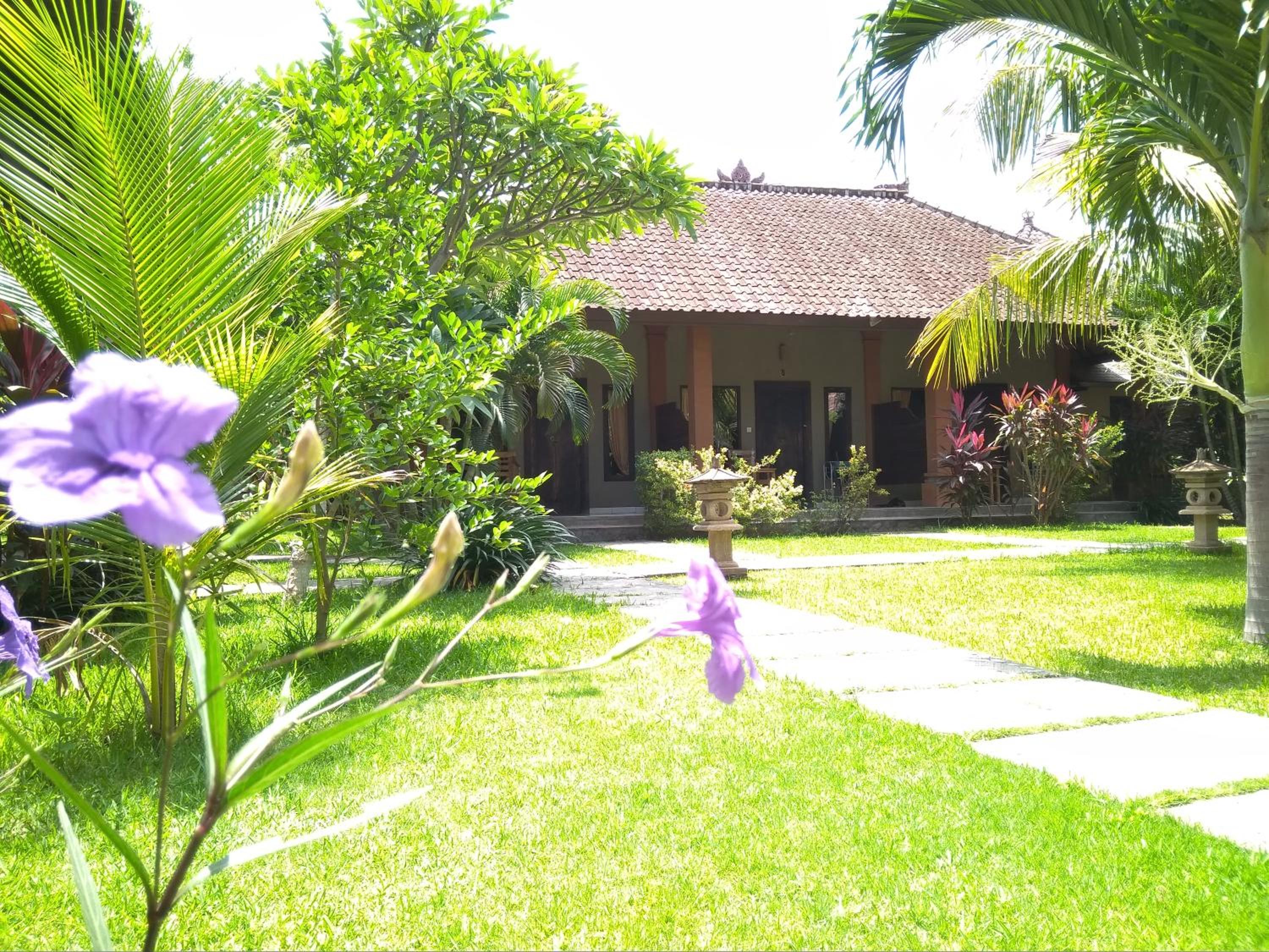 Suka Sari Cottages
