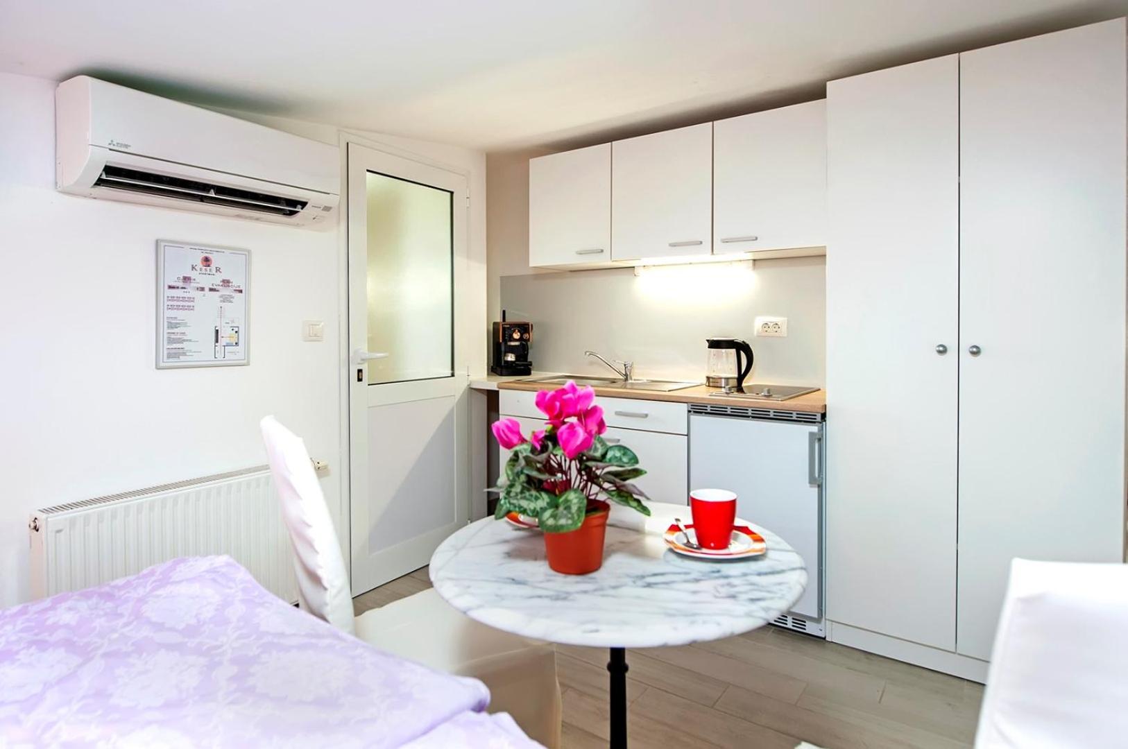 Keser Apartments