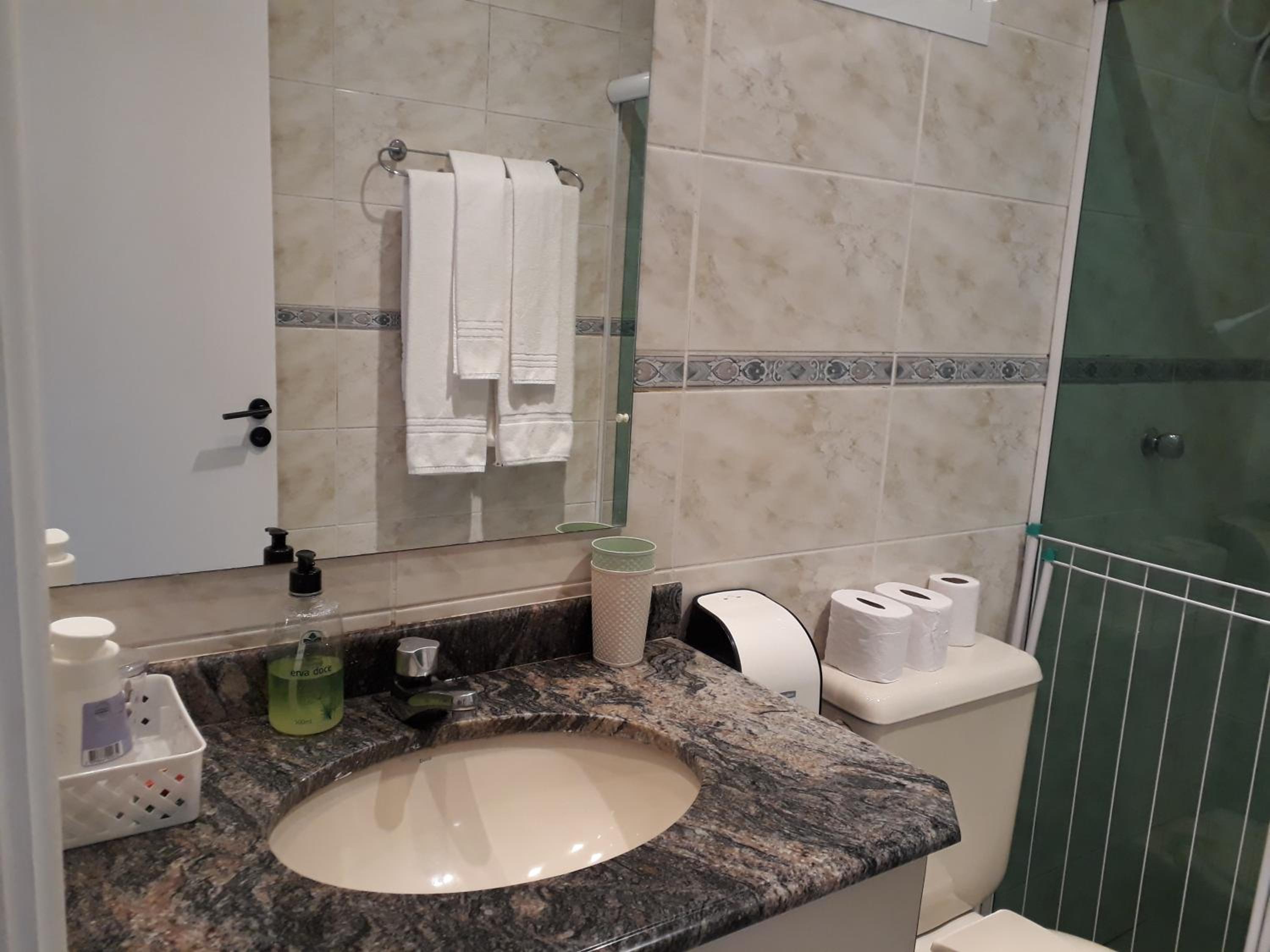 Amarilis Flat Service