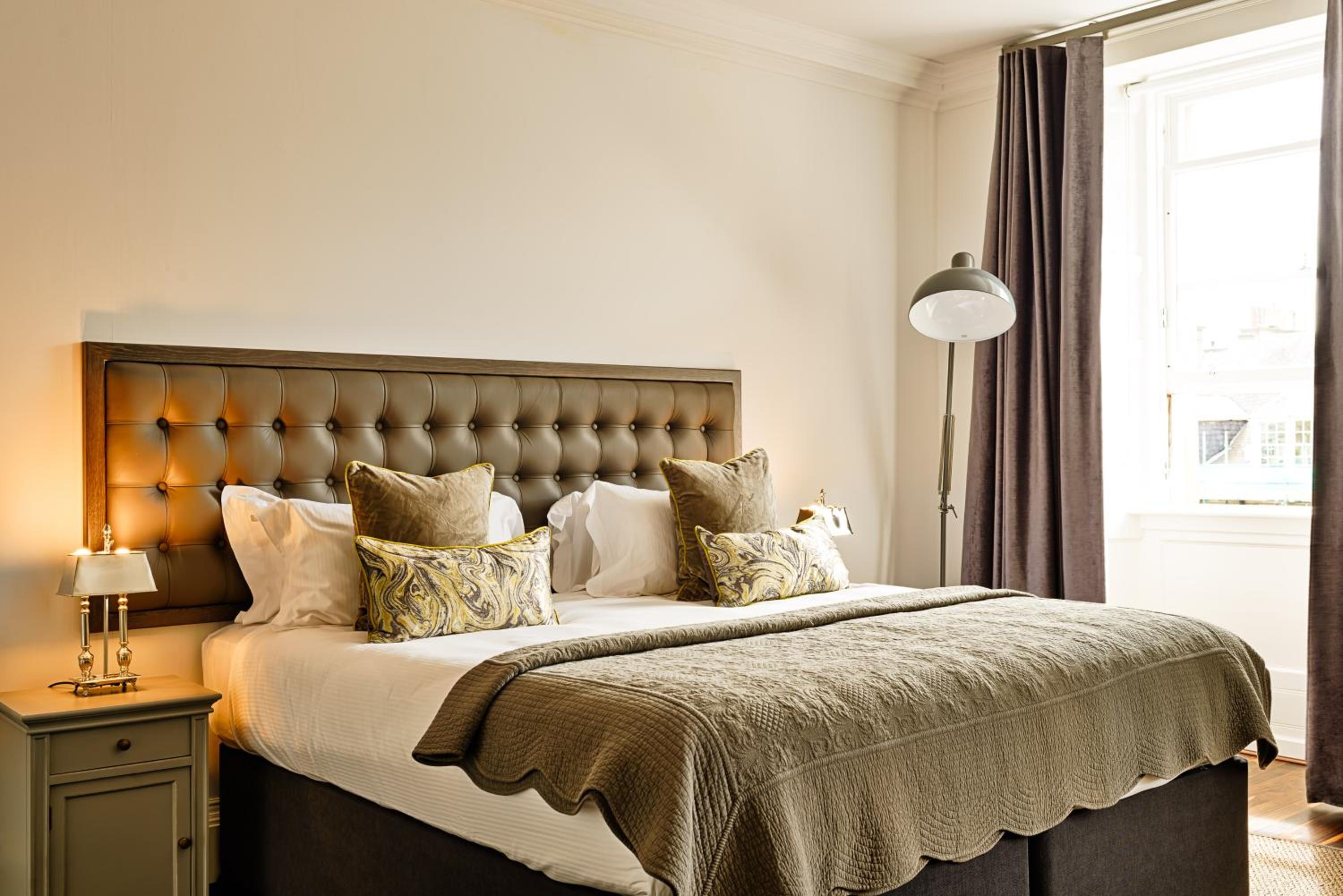 JOIVY Luxury Flats on George Street