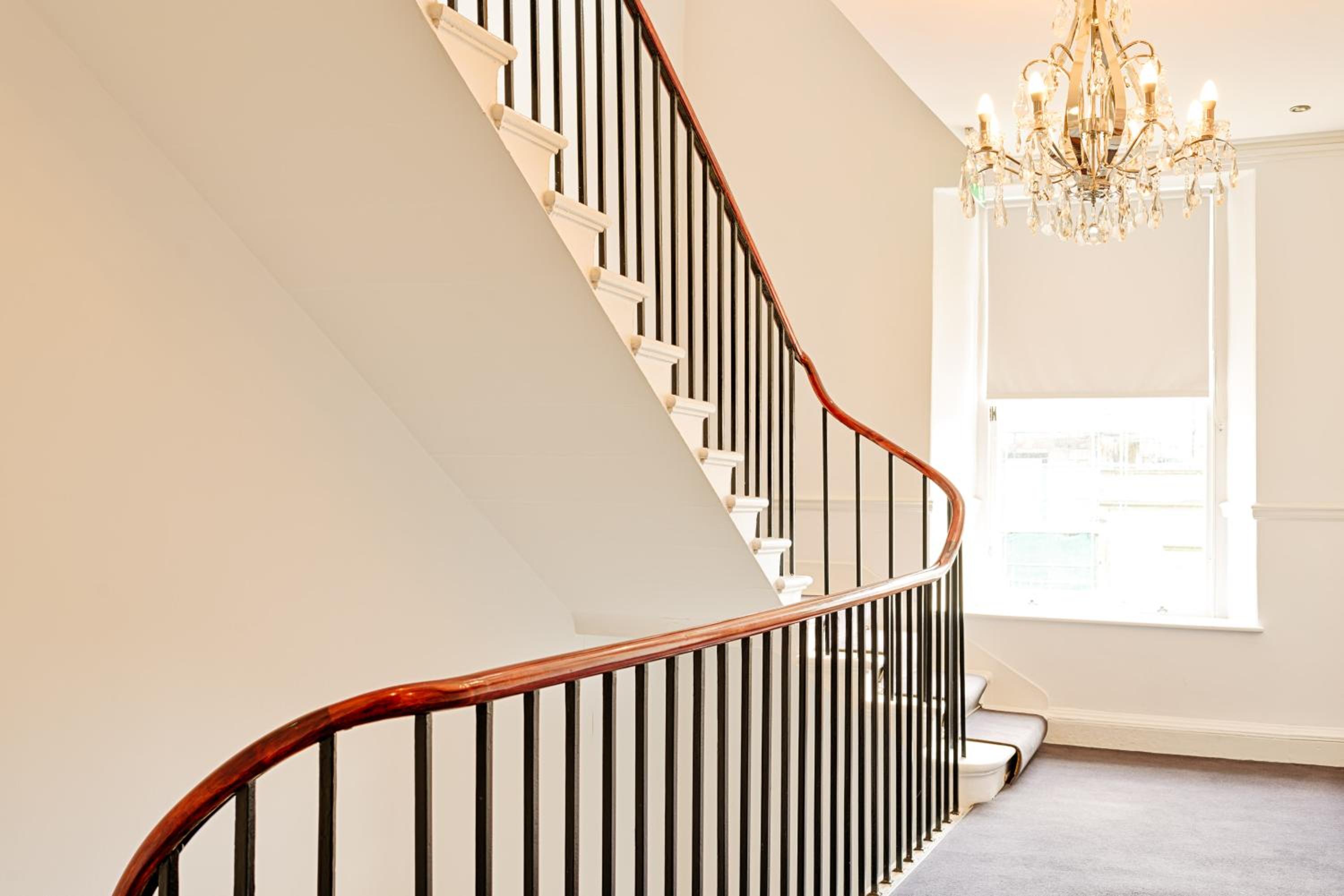 JOIVY Luxury Flats on George Street