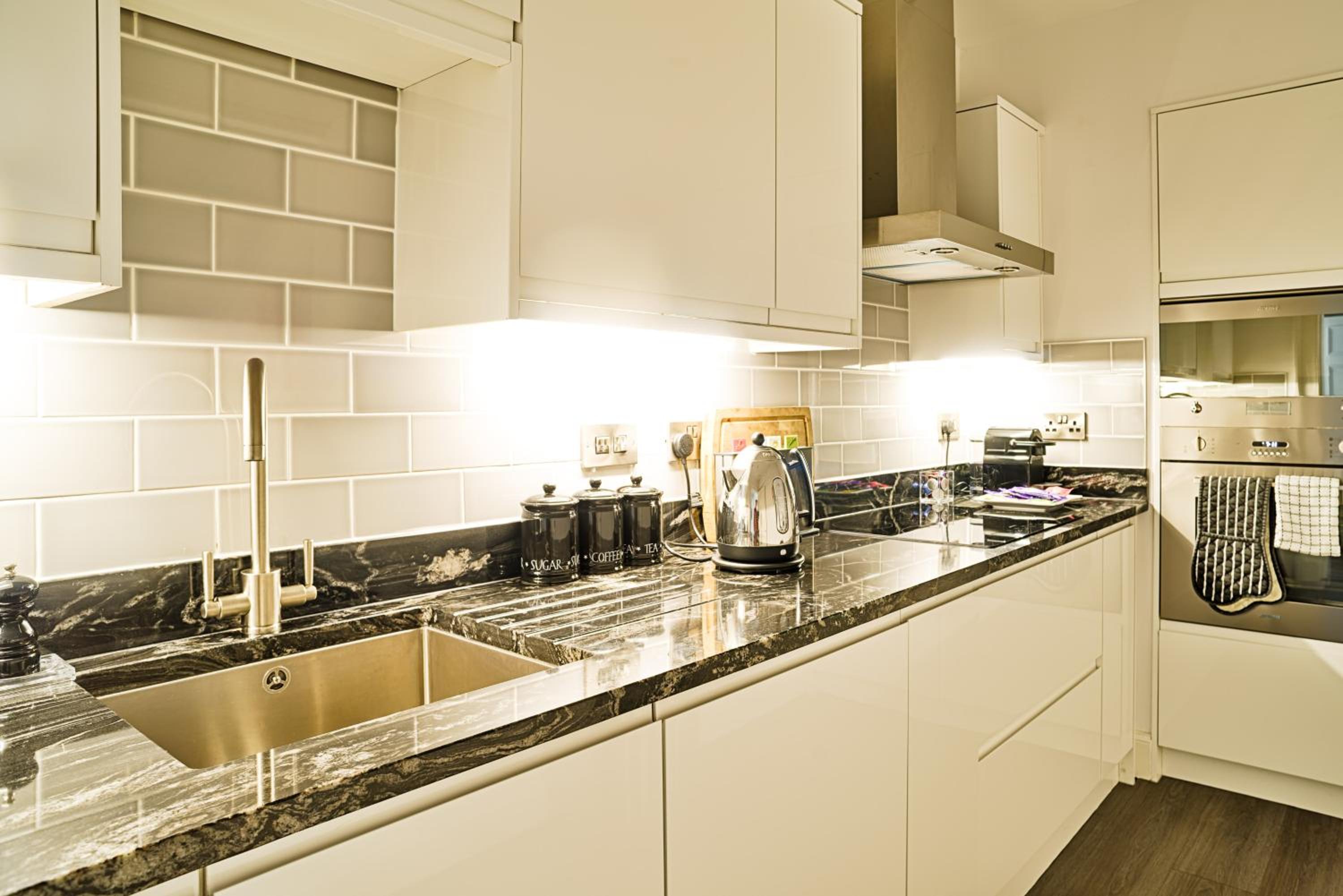 JOIVY Luxury Flats on George Street