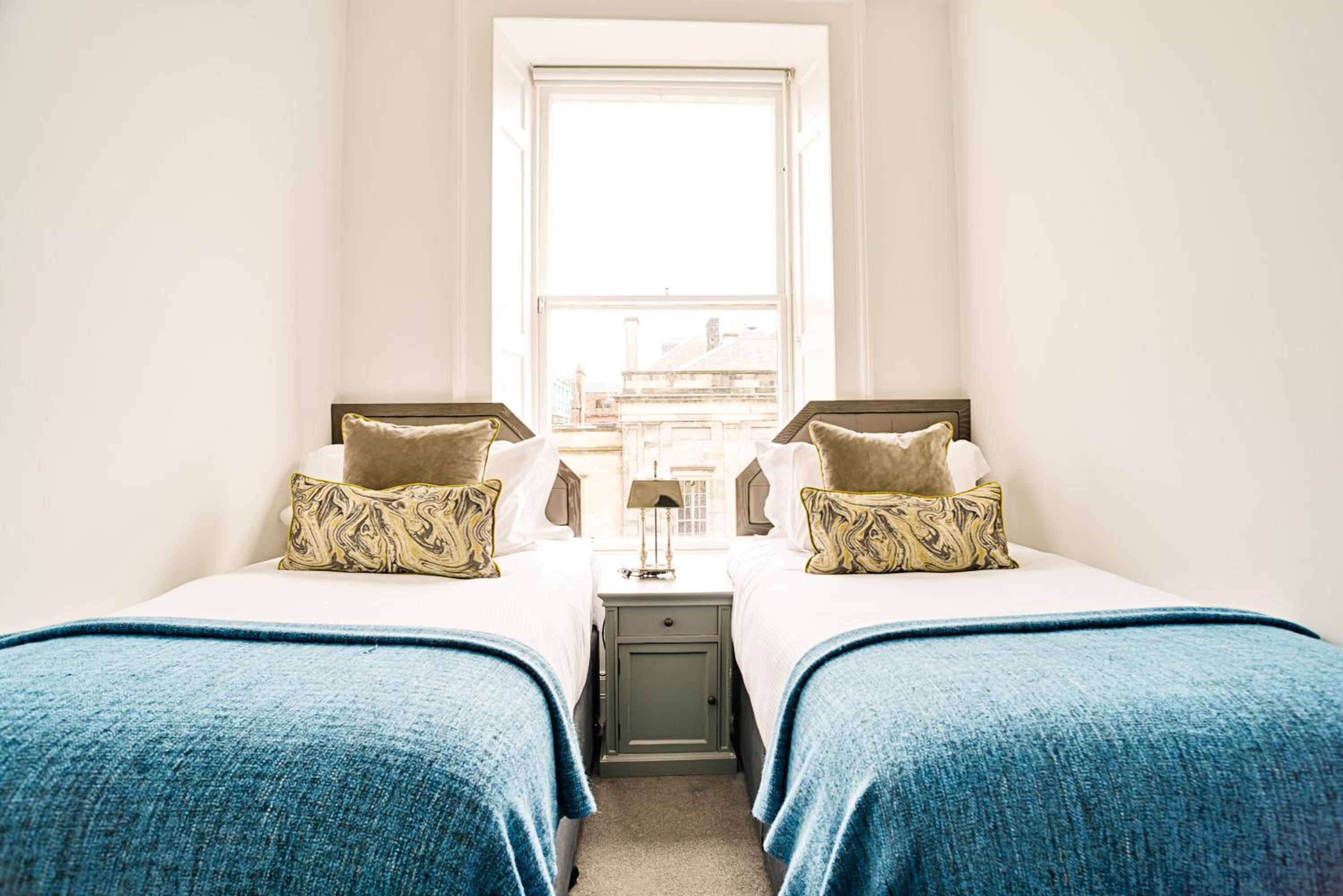 JOIVY Luxury Flats on George Street