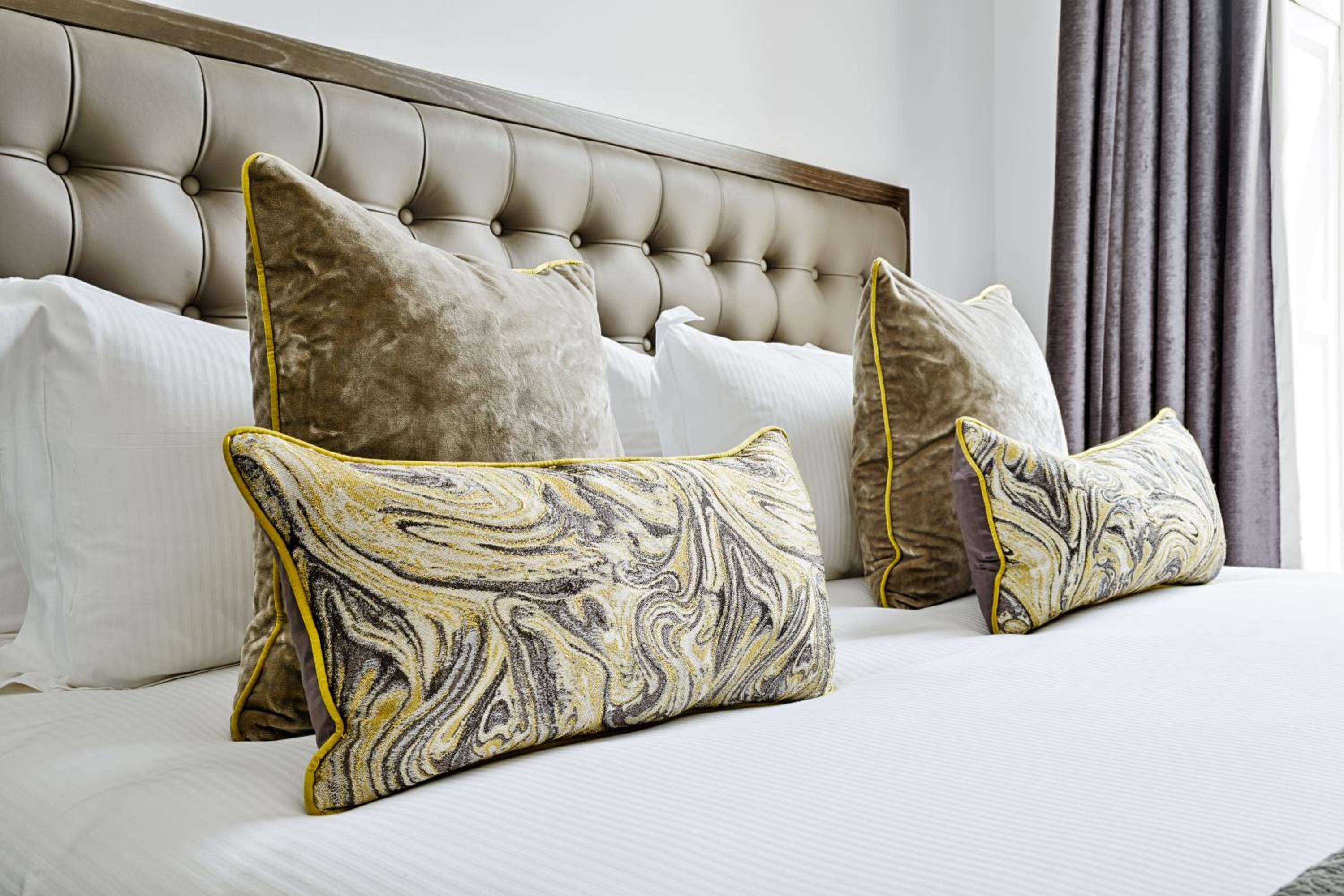 JOIVY Luxury Flats on George Street