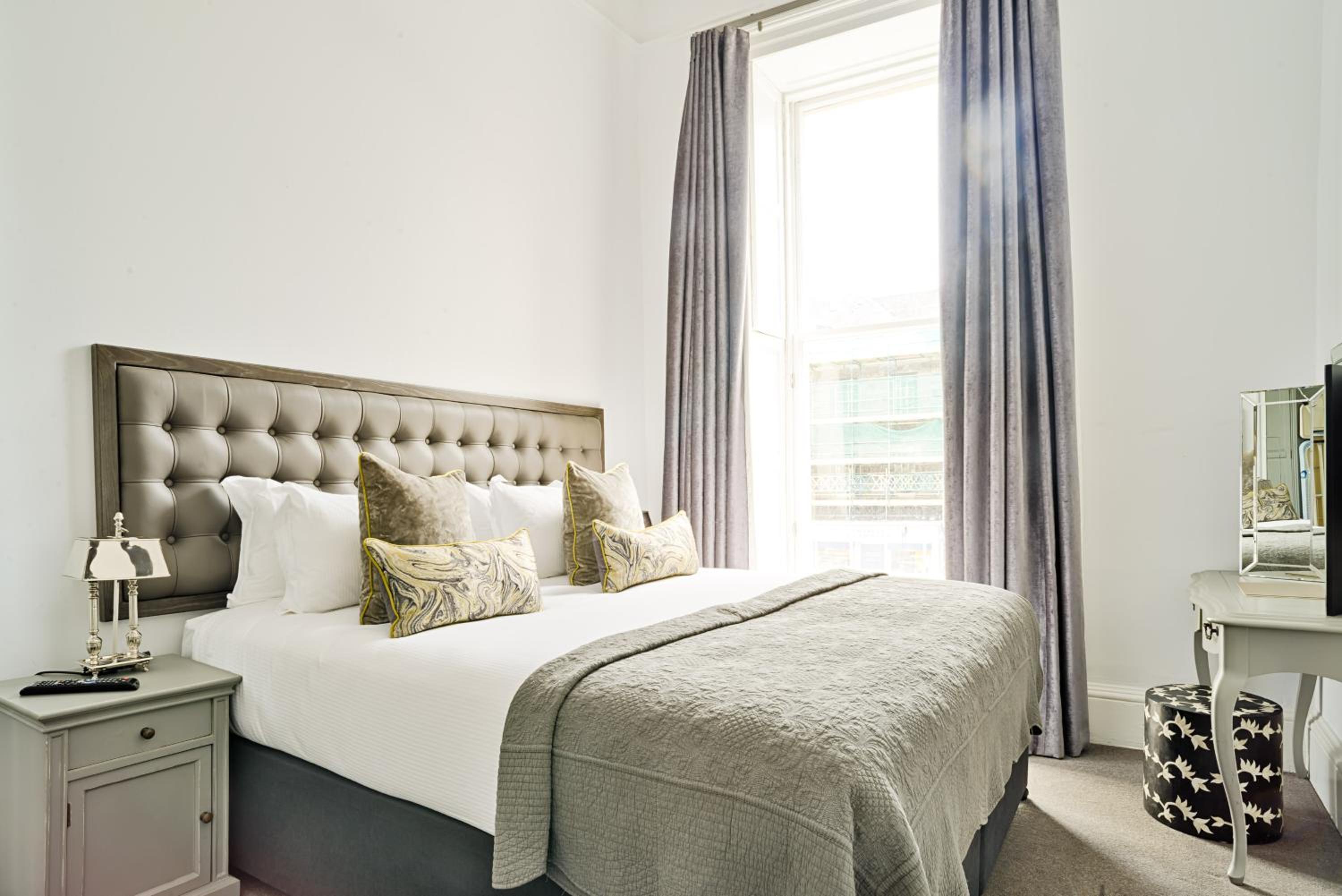 JOIVY Luxury Flats on George Street