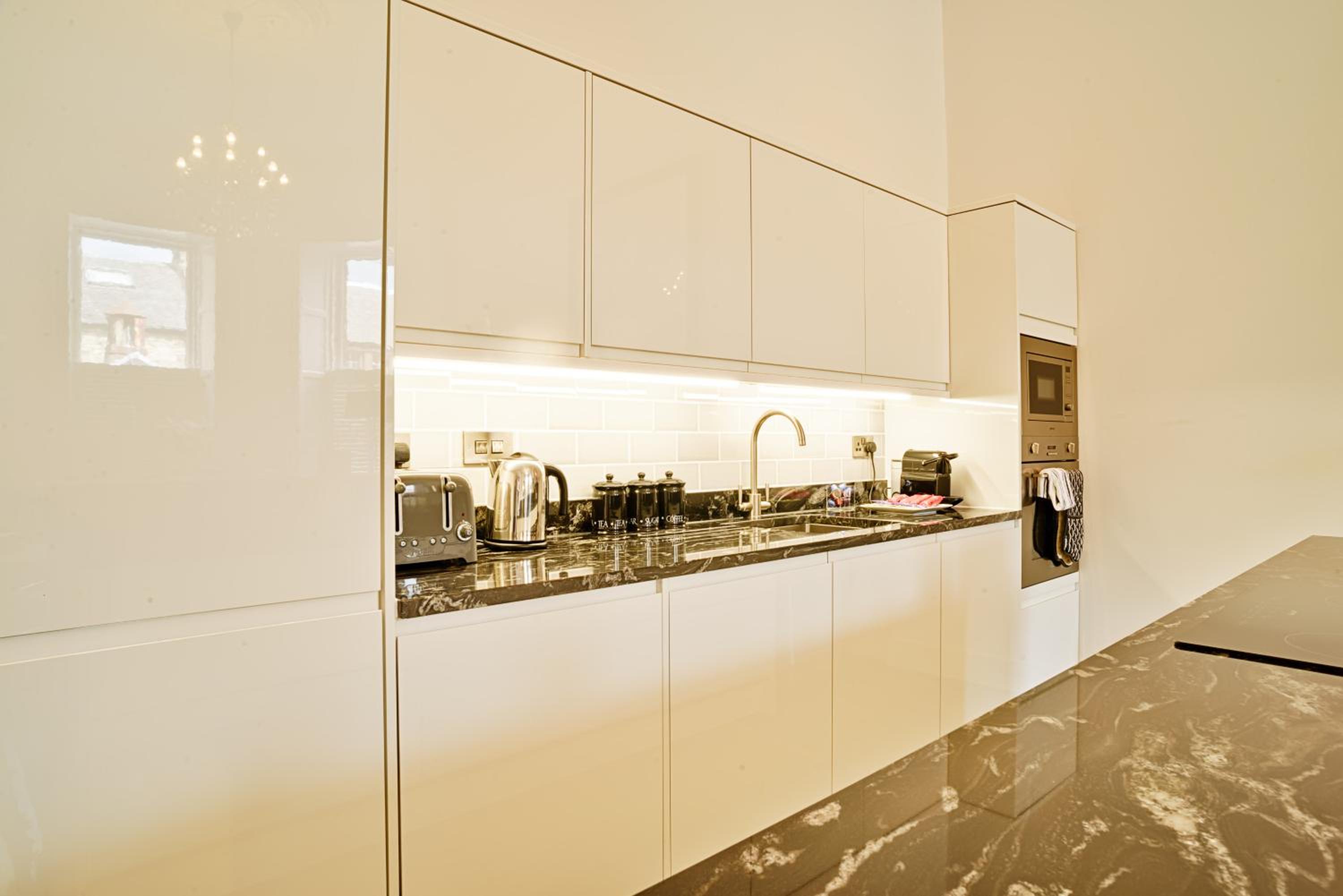 JOIVY Luxury Flats on George Street