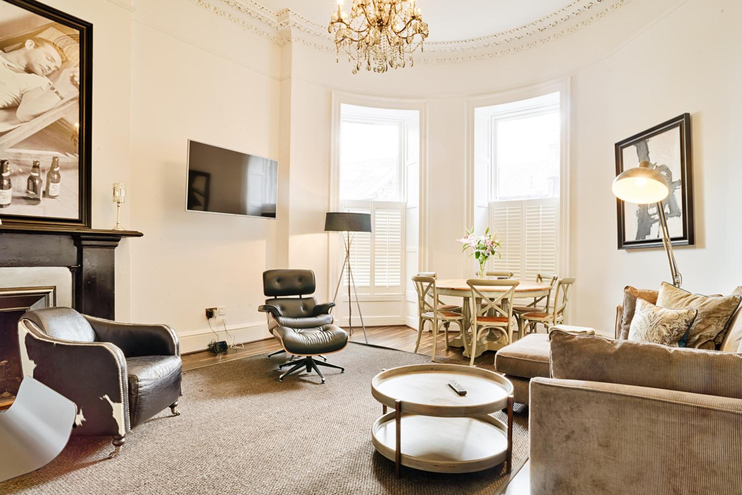 JOIVY Luxury Flats on George Street