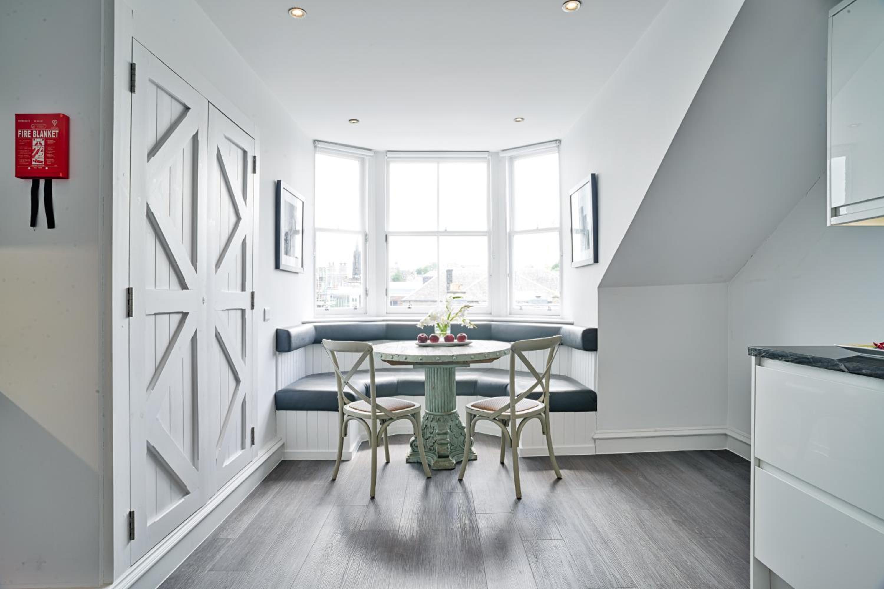 JOIVY Luxury Flats on George Street