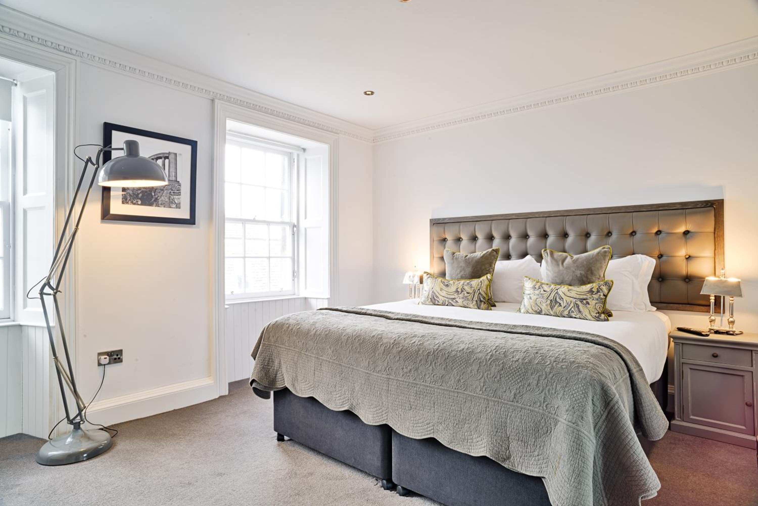 JOIVY Luxury Flats on George Street