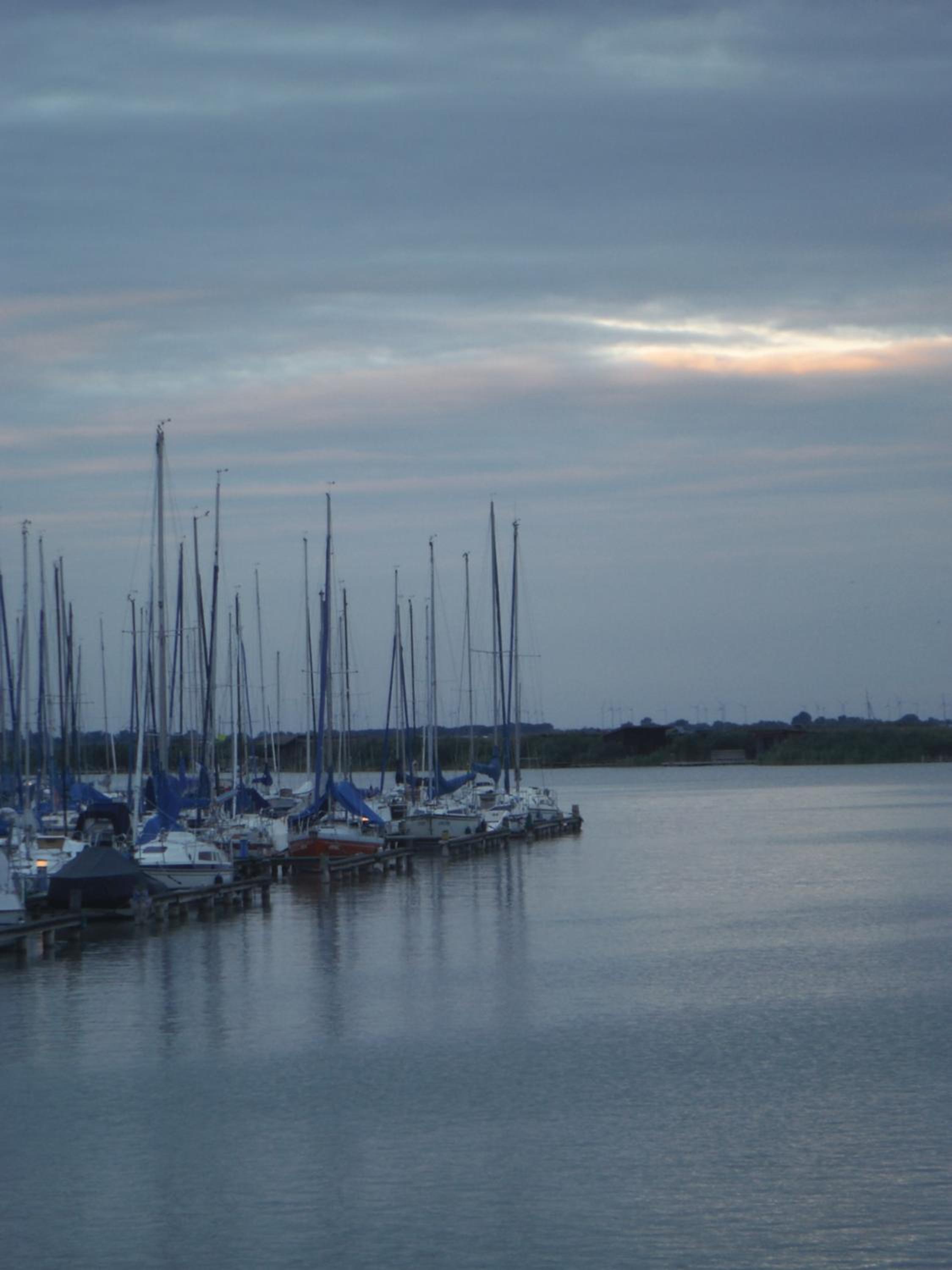 Pfahlbau Sunset I Toplage Elektroboot inklusive