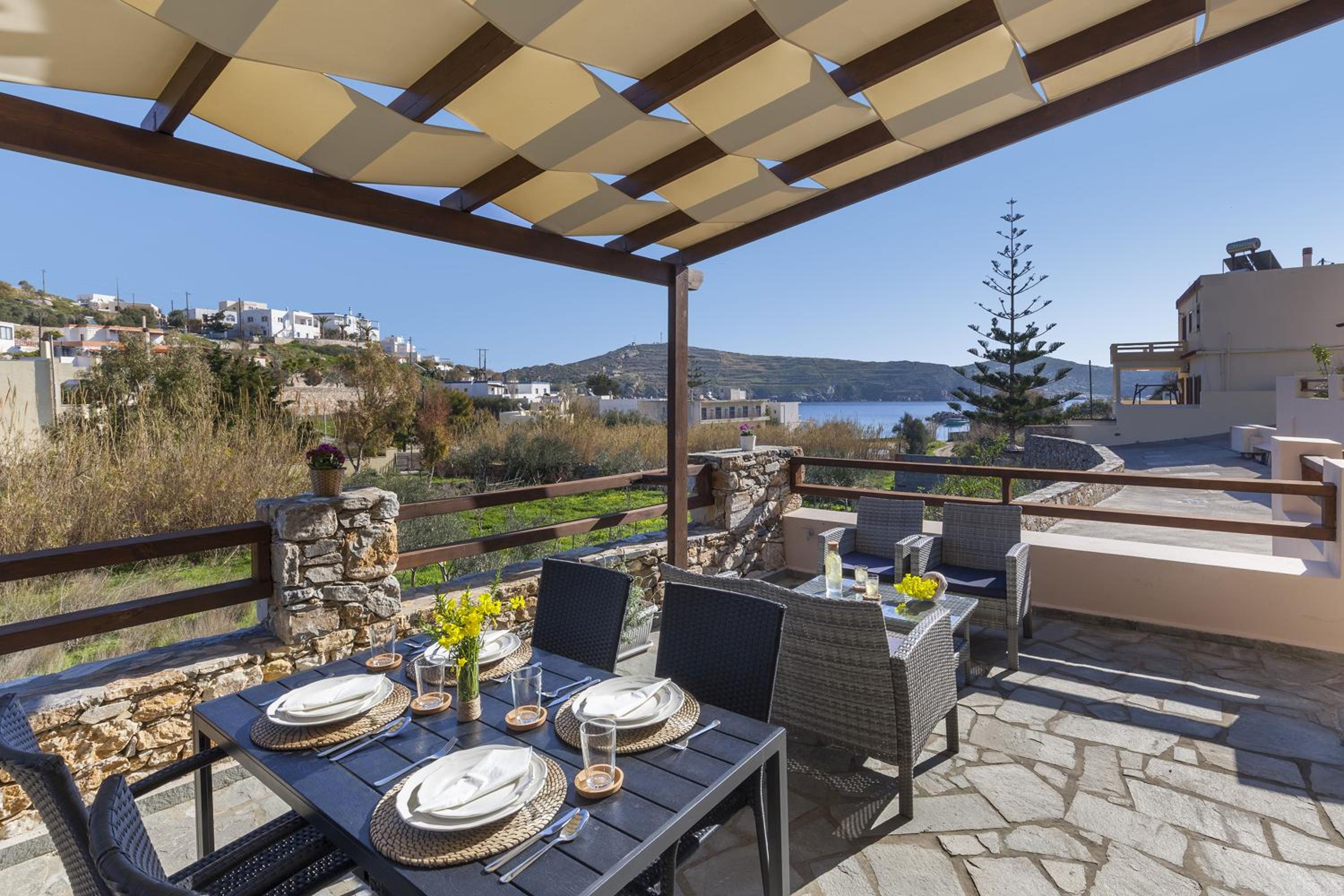 Syra Suites