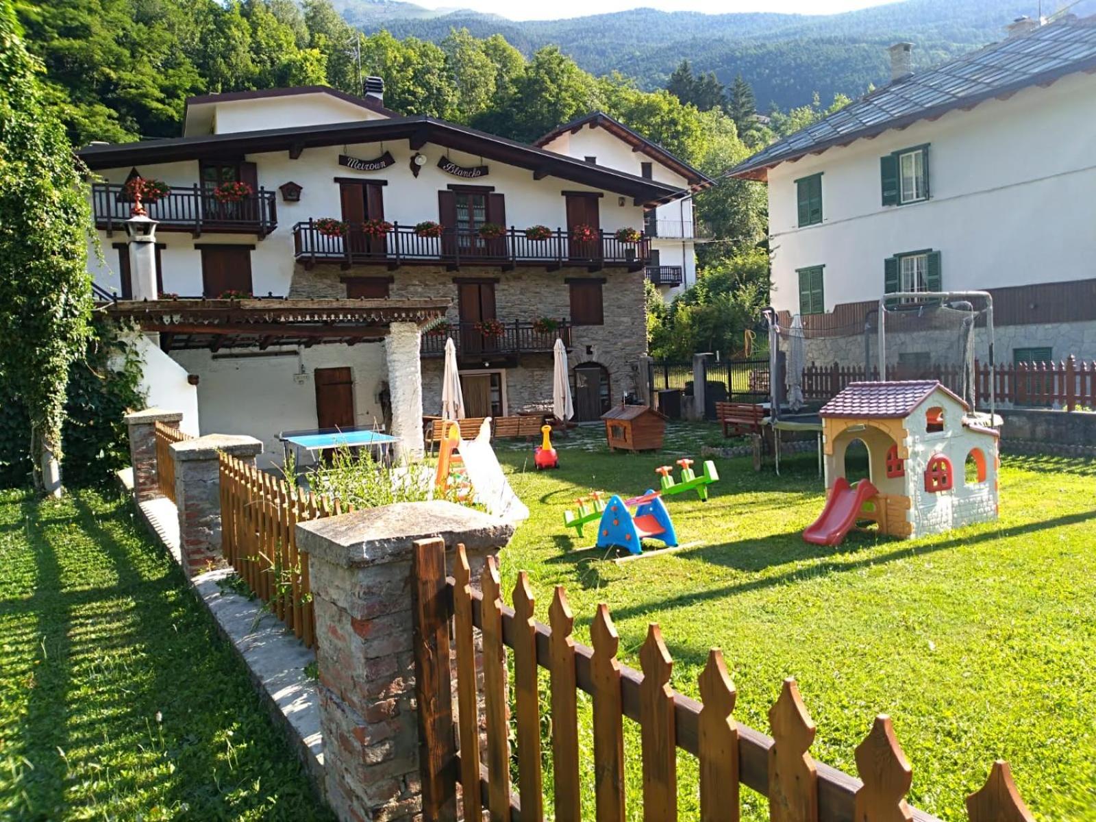 Photo 10