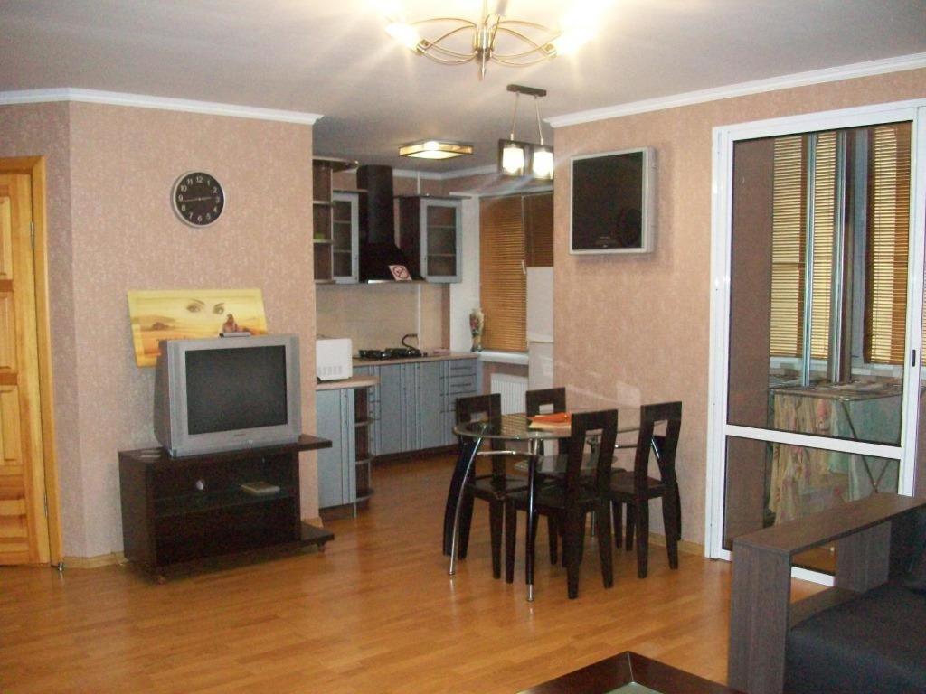 1 комнатная квартира студио возле ТРЦ Днепроплаза view 2