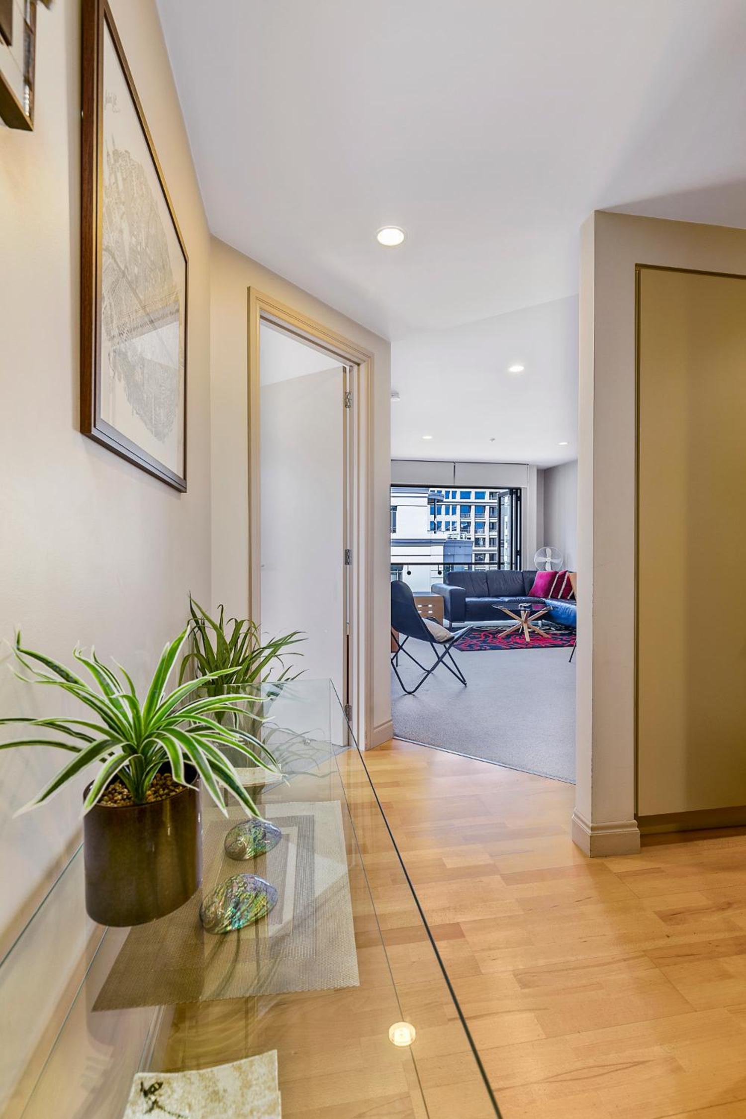Enormous CBD 1BR Unit with Parking by Zodiak Stays view 3