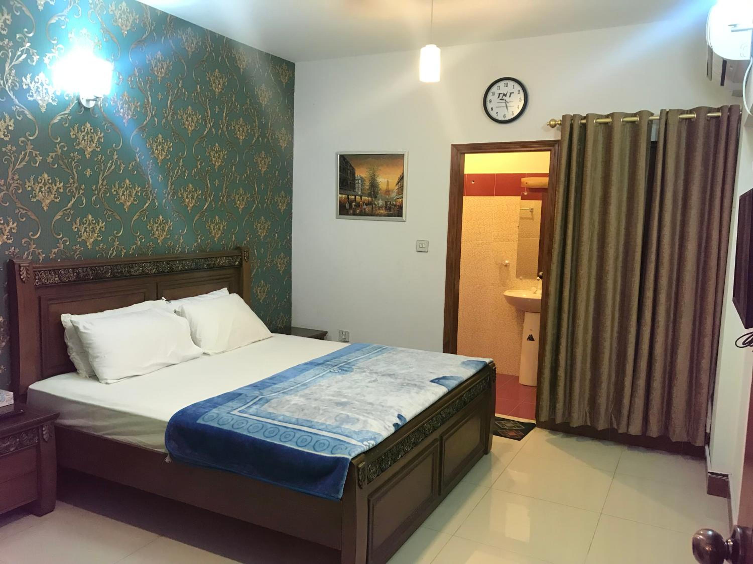 hotel room