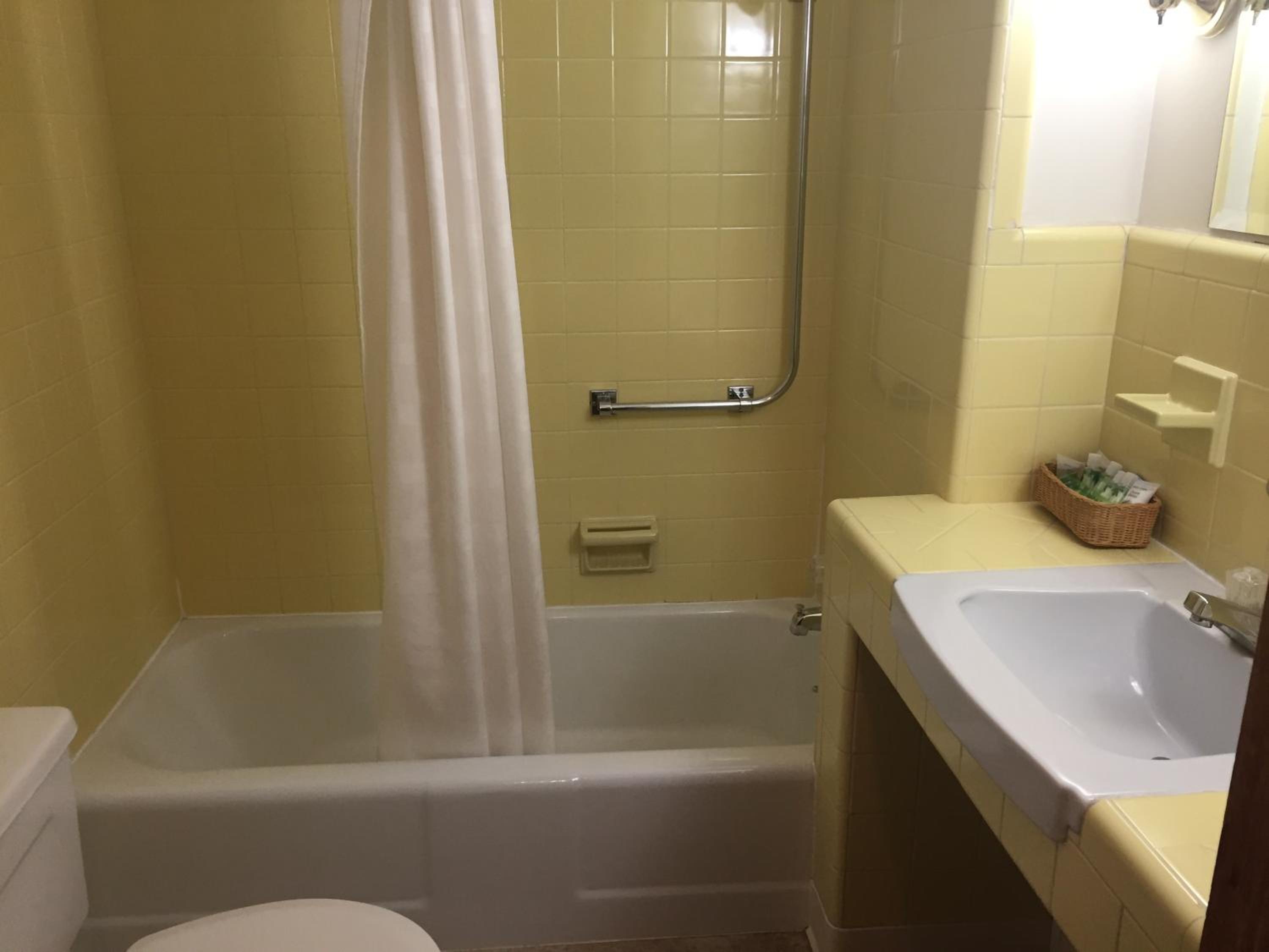 Buffalo Vacations - Mansion House Motel - Property Image 12