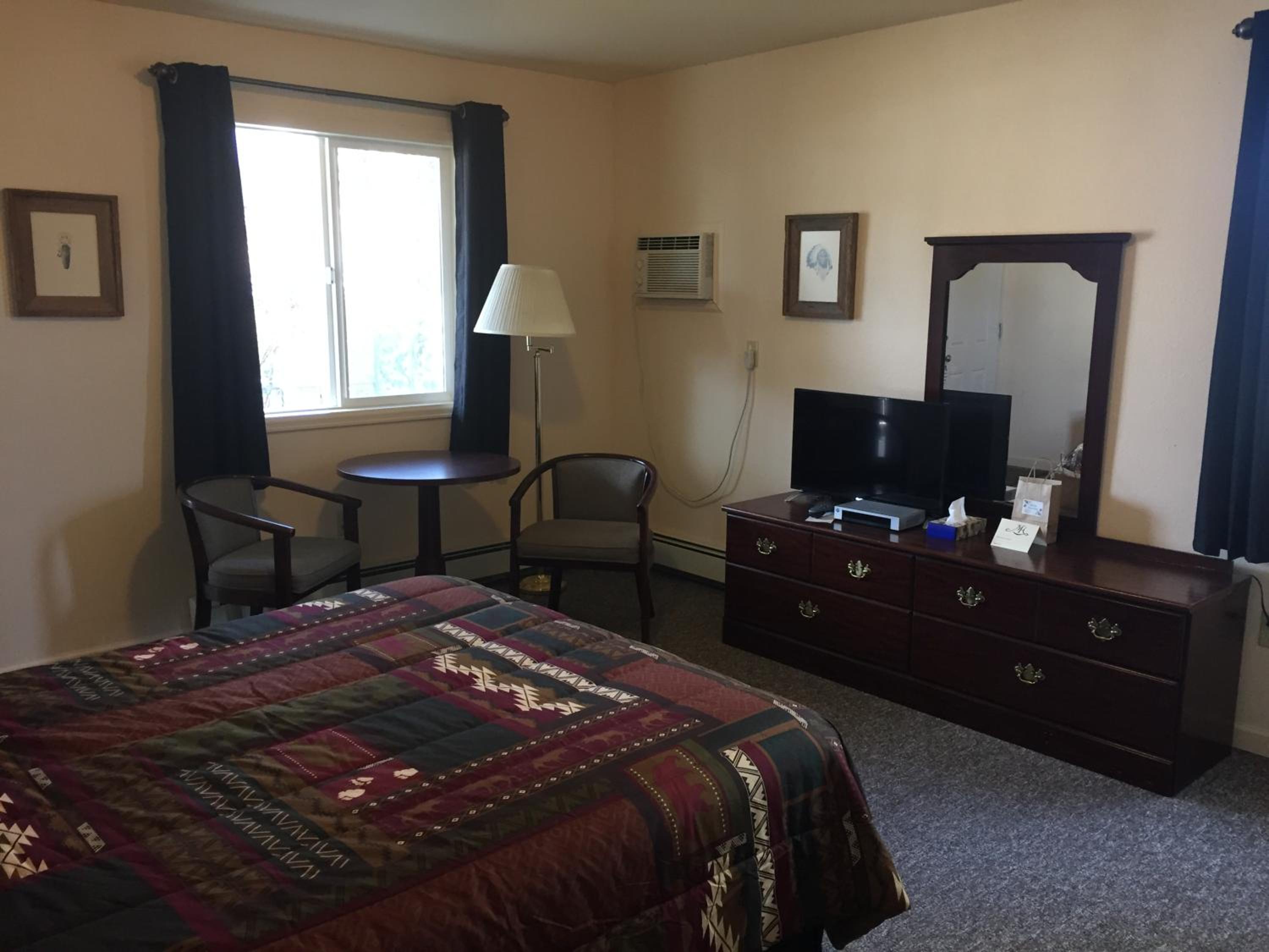Buffalo Vacations - Mansion House Motel - Property Image 58
