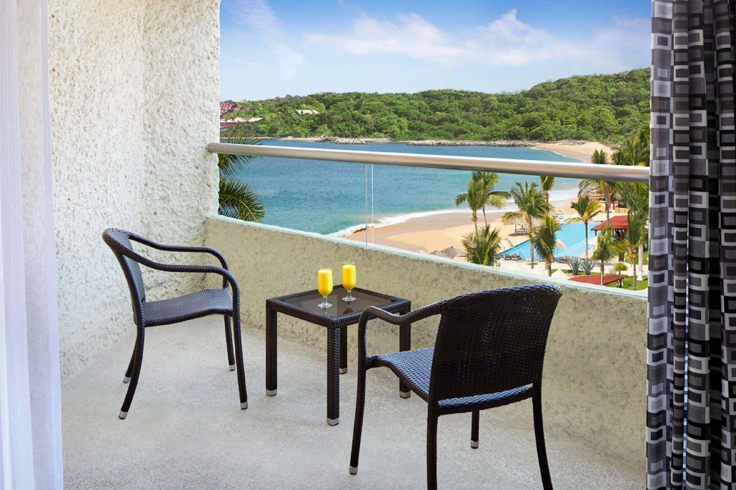 Huatulco Vacations - Dreams Huatulco Resort  Spa - Property Image 3