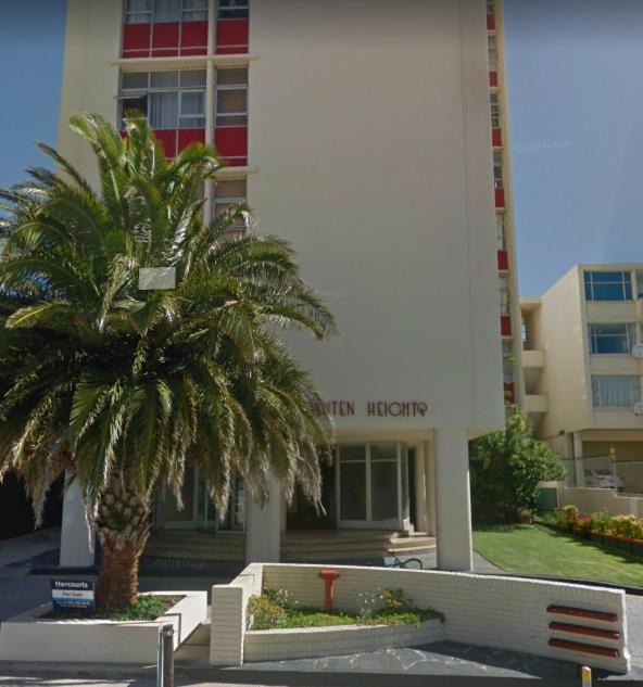 Modern rooms available close to the beach in Humewood view 2