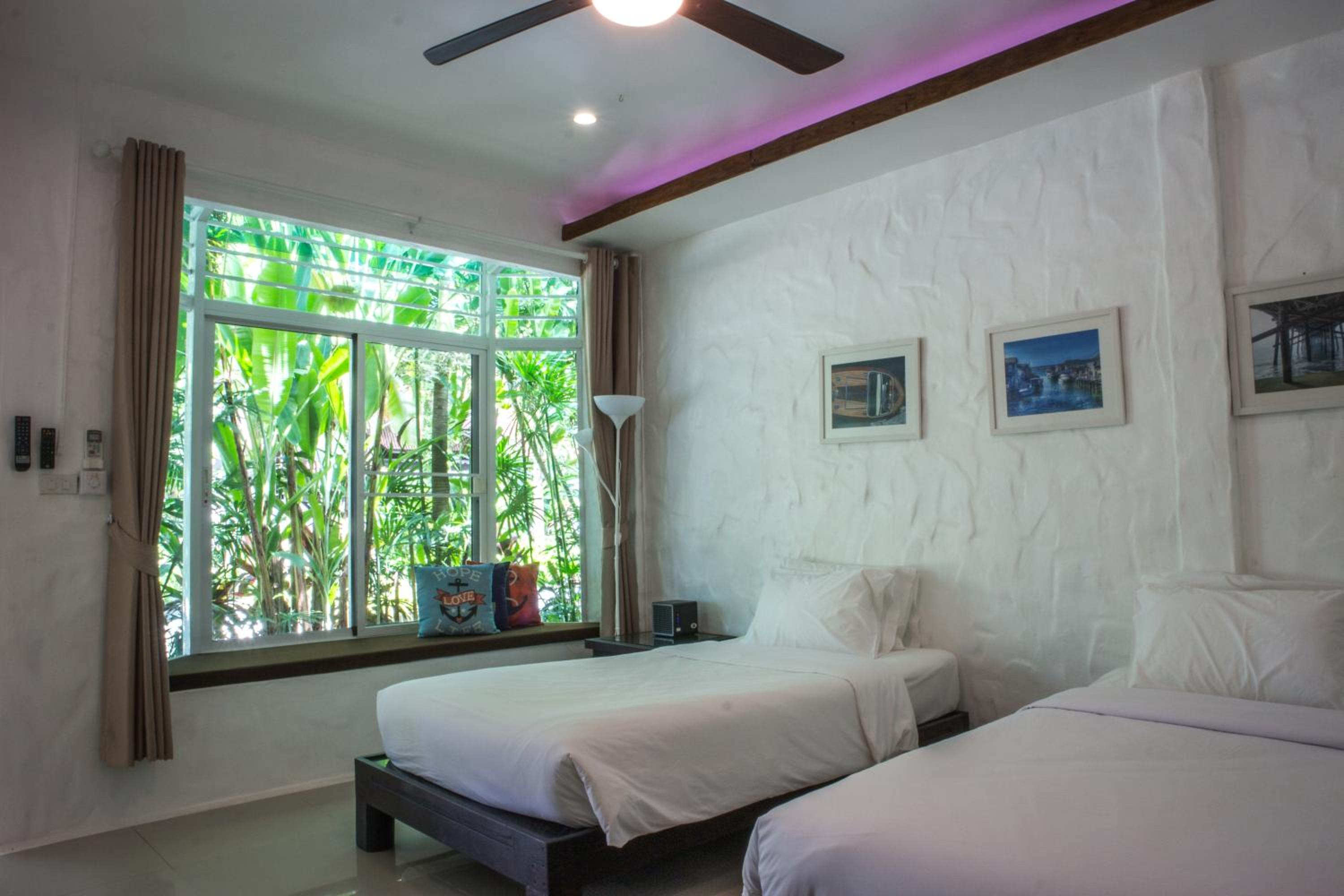 Parama Koh Chang