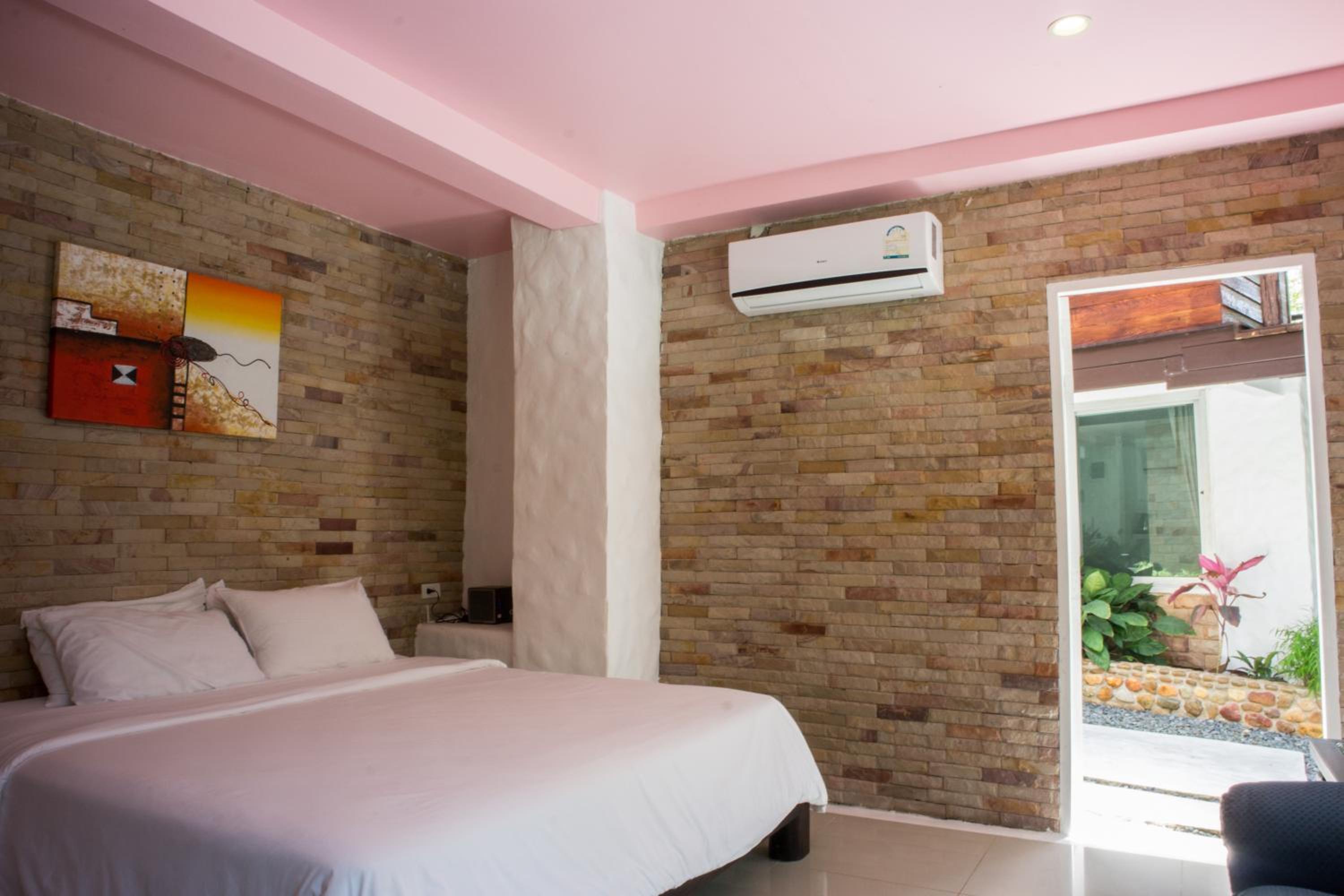 Parama Koh Chang