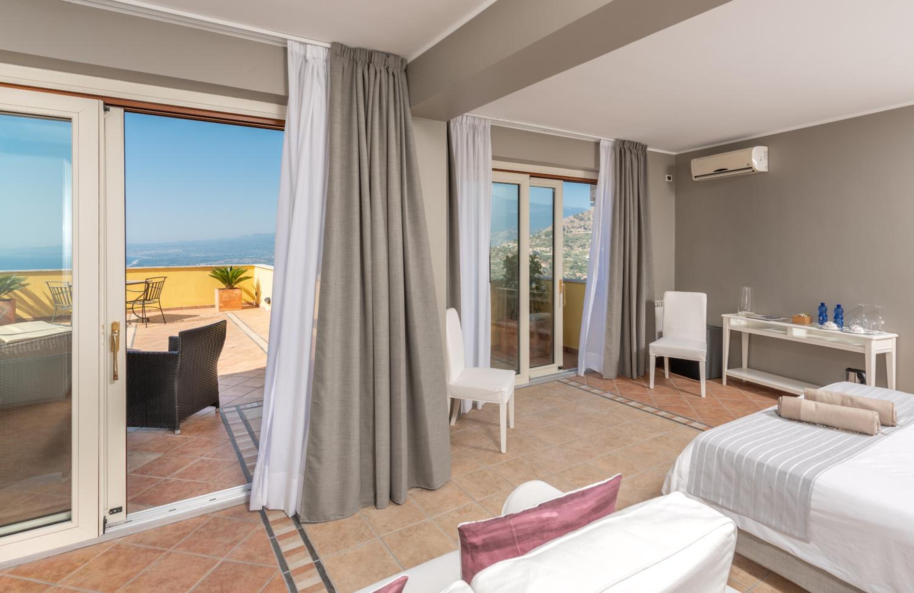 Villa Le Terrazze Charming Rooms photo 4