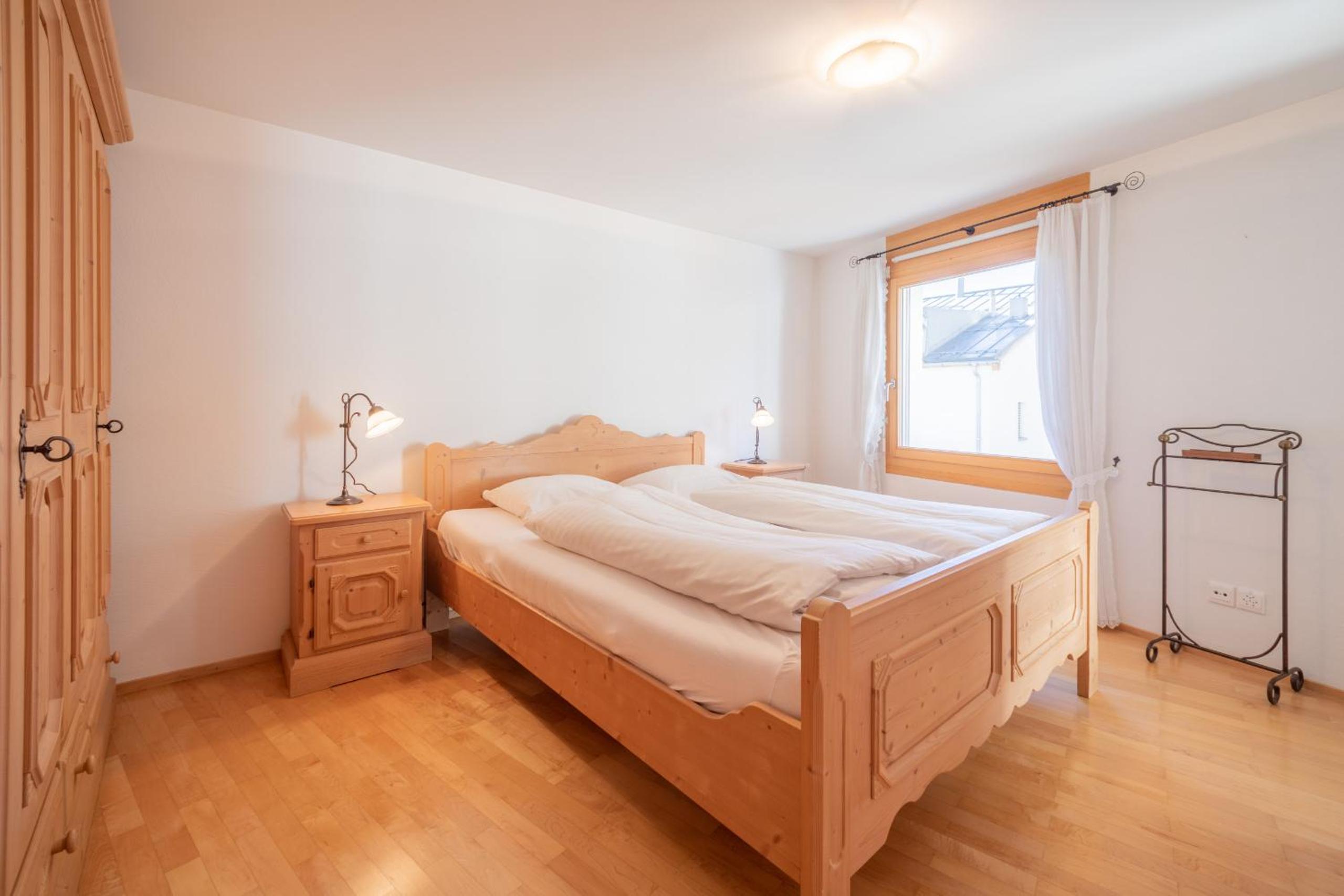 LAAX Homes - Capolgarten 3,7 view 5