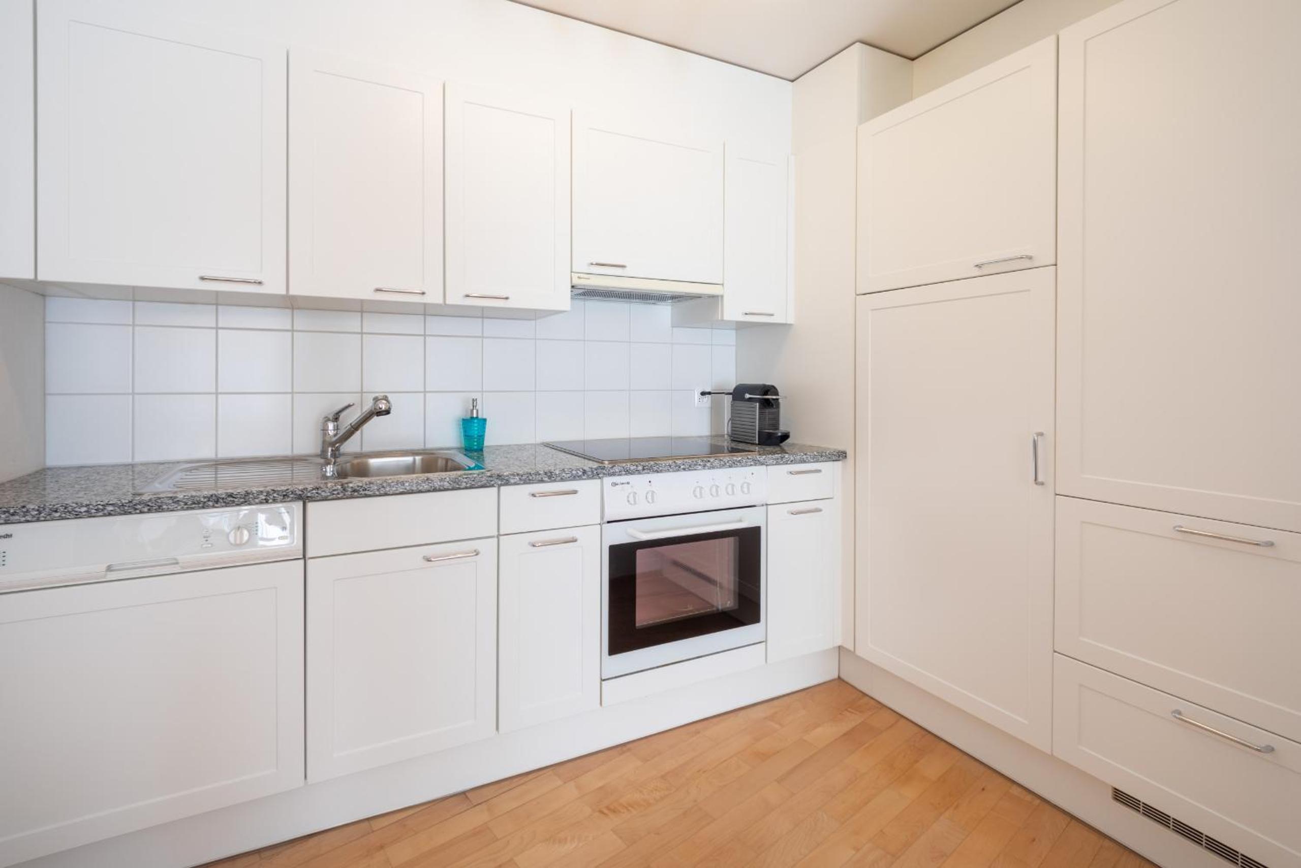 LAAX Homes - Capolgarten 3,7 view 4