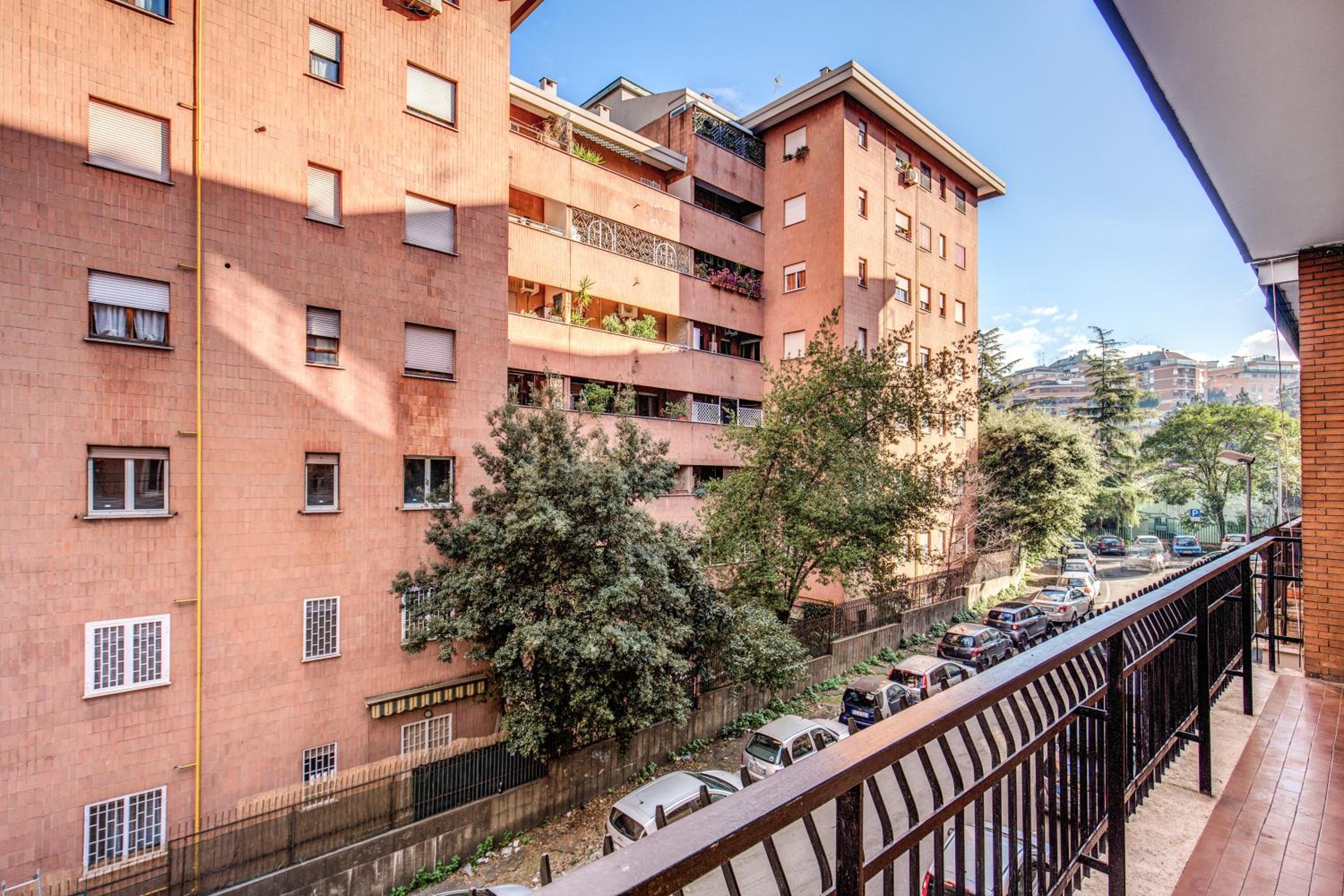 Qflat Aura Paradise Vatican with parking garage