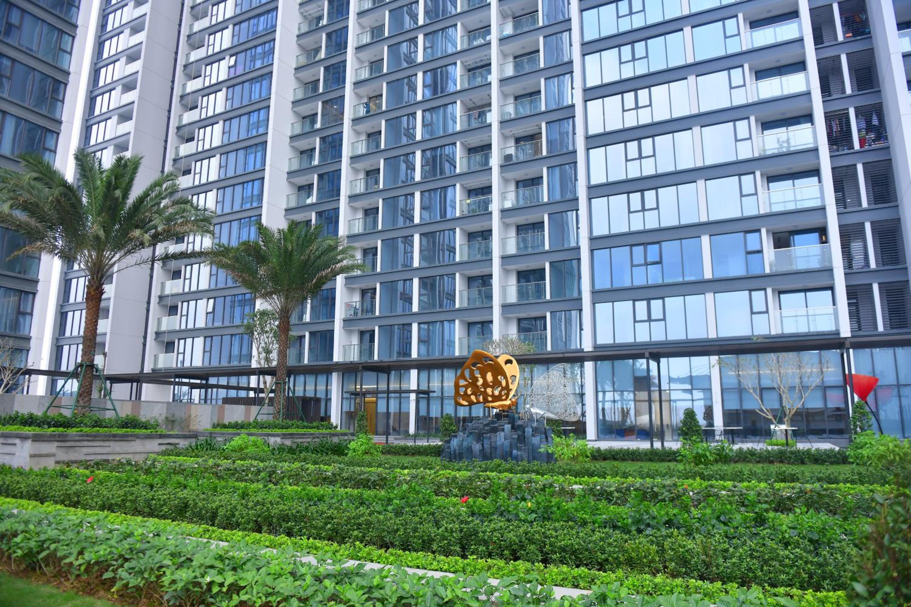 Hi-Home Suites - Vinhomes Metropolis