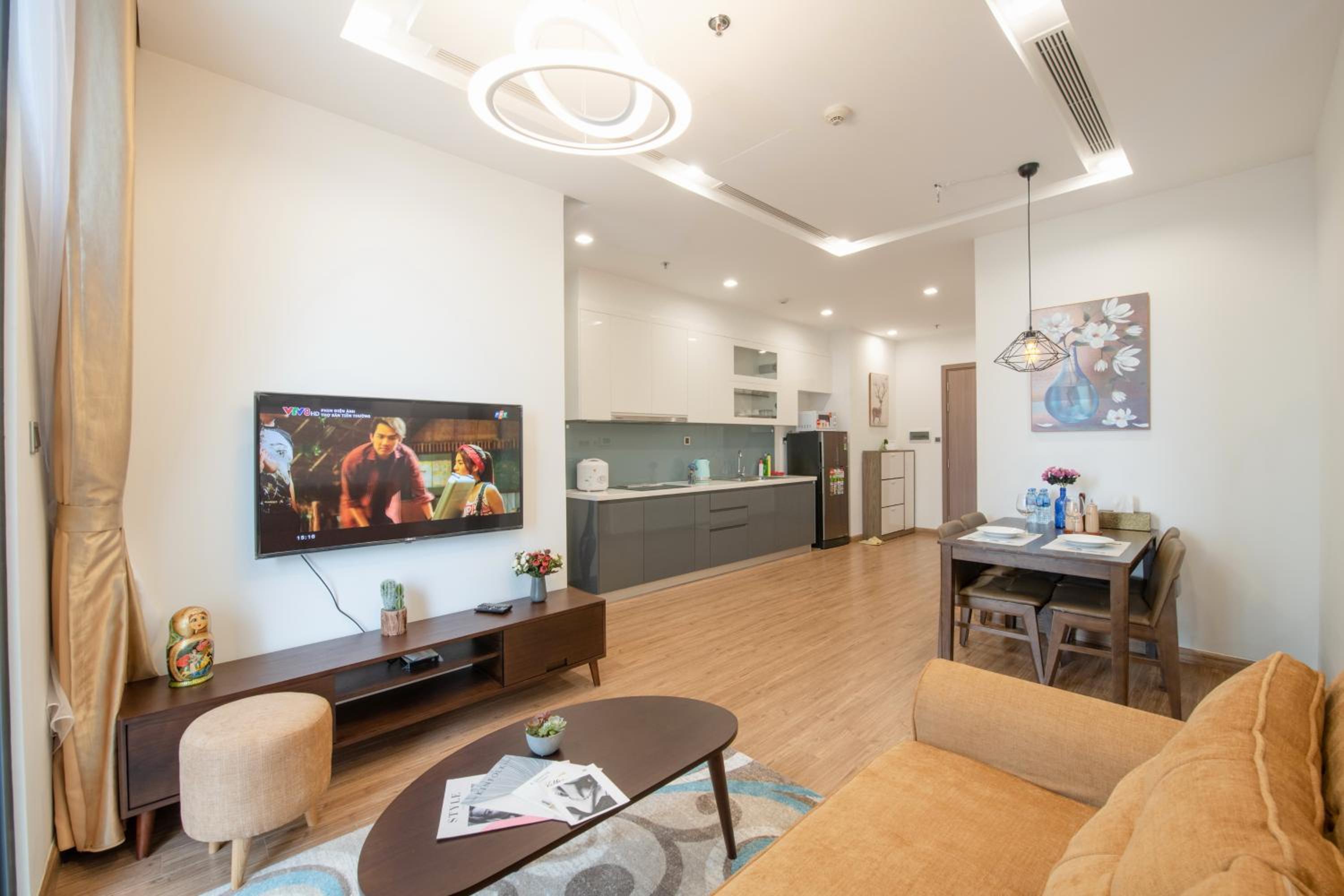 Hi-Home Suites - Vinhomes Metropolis