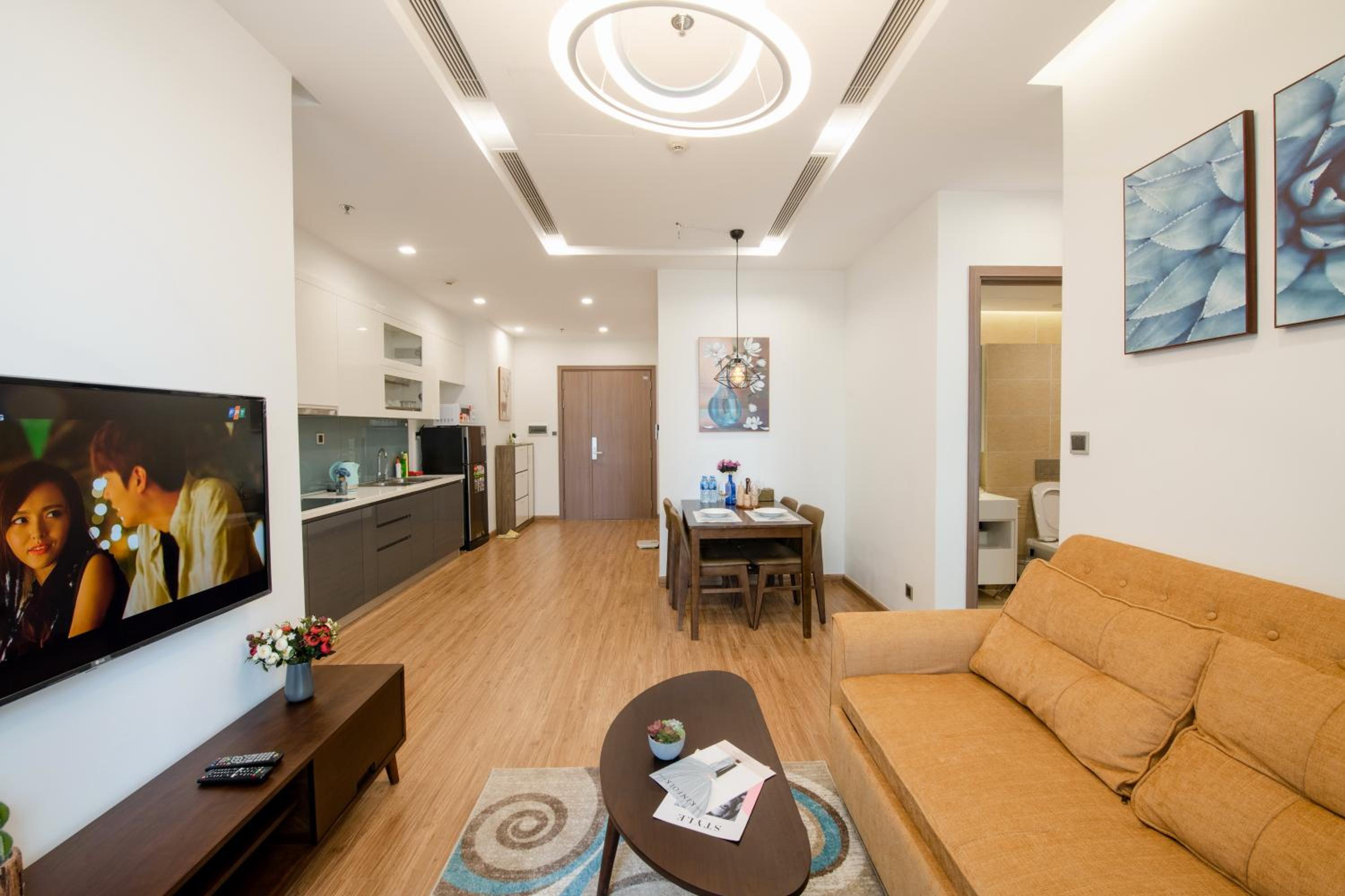 Hi-Home Suites - Vinhomes Metropolis