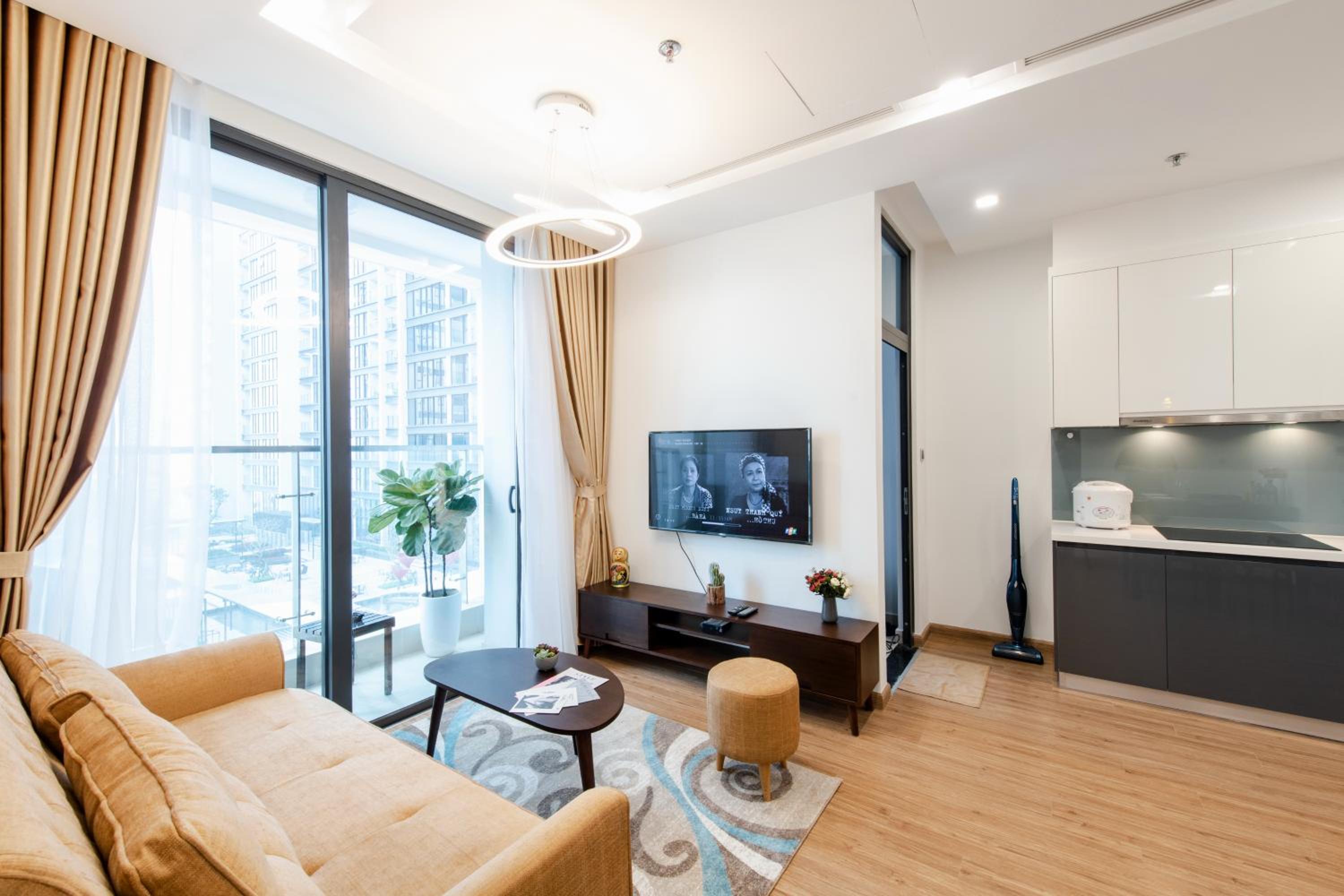 Hi-Home Suites - Vinhomes Metropolis