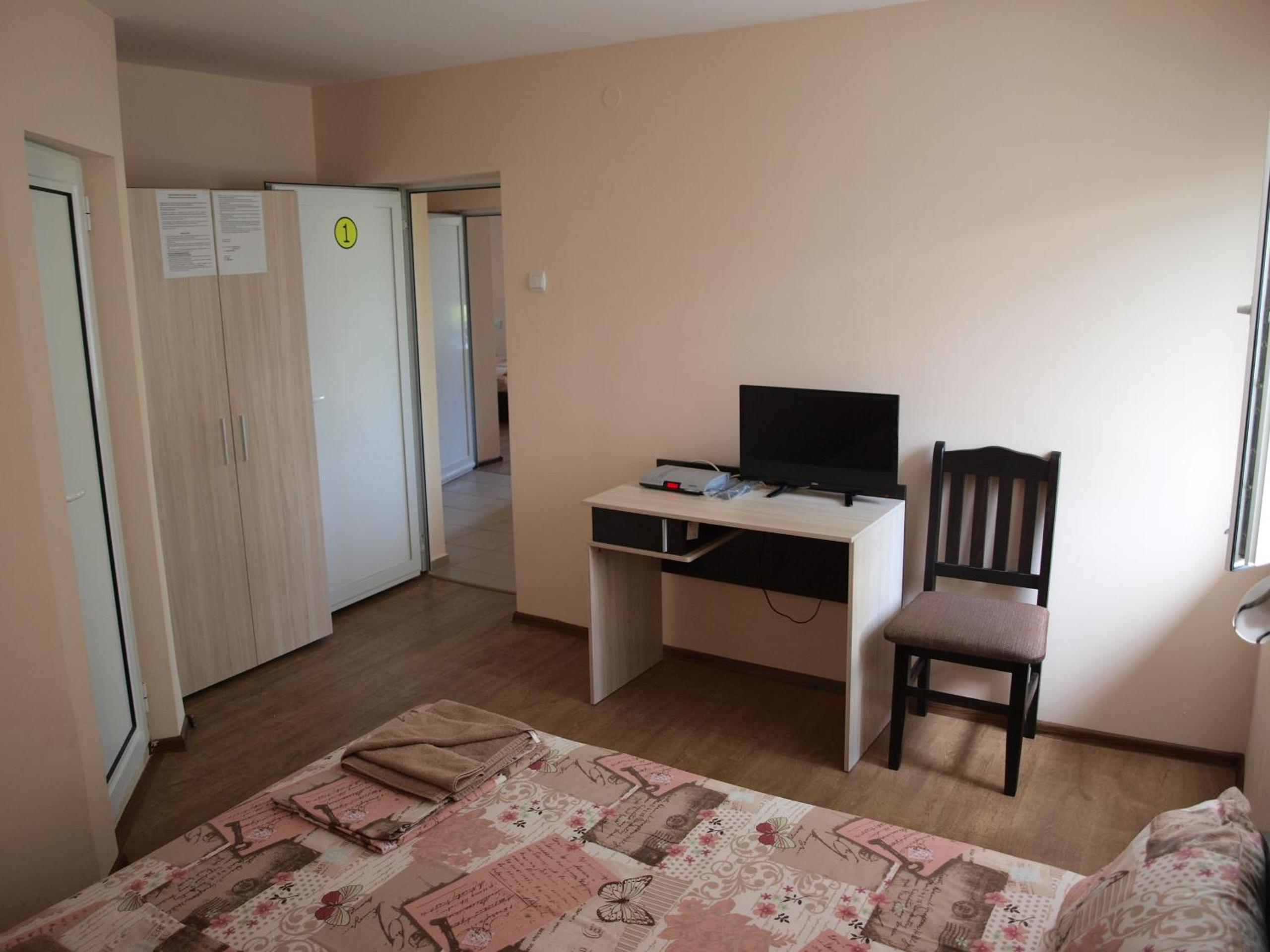Nadya Holiday Home