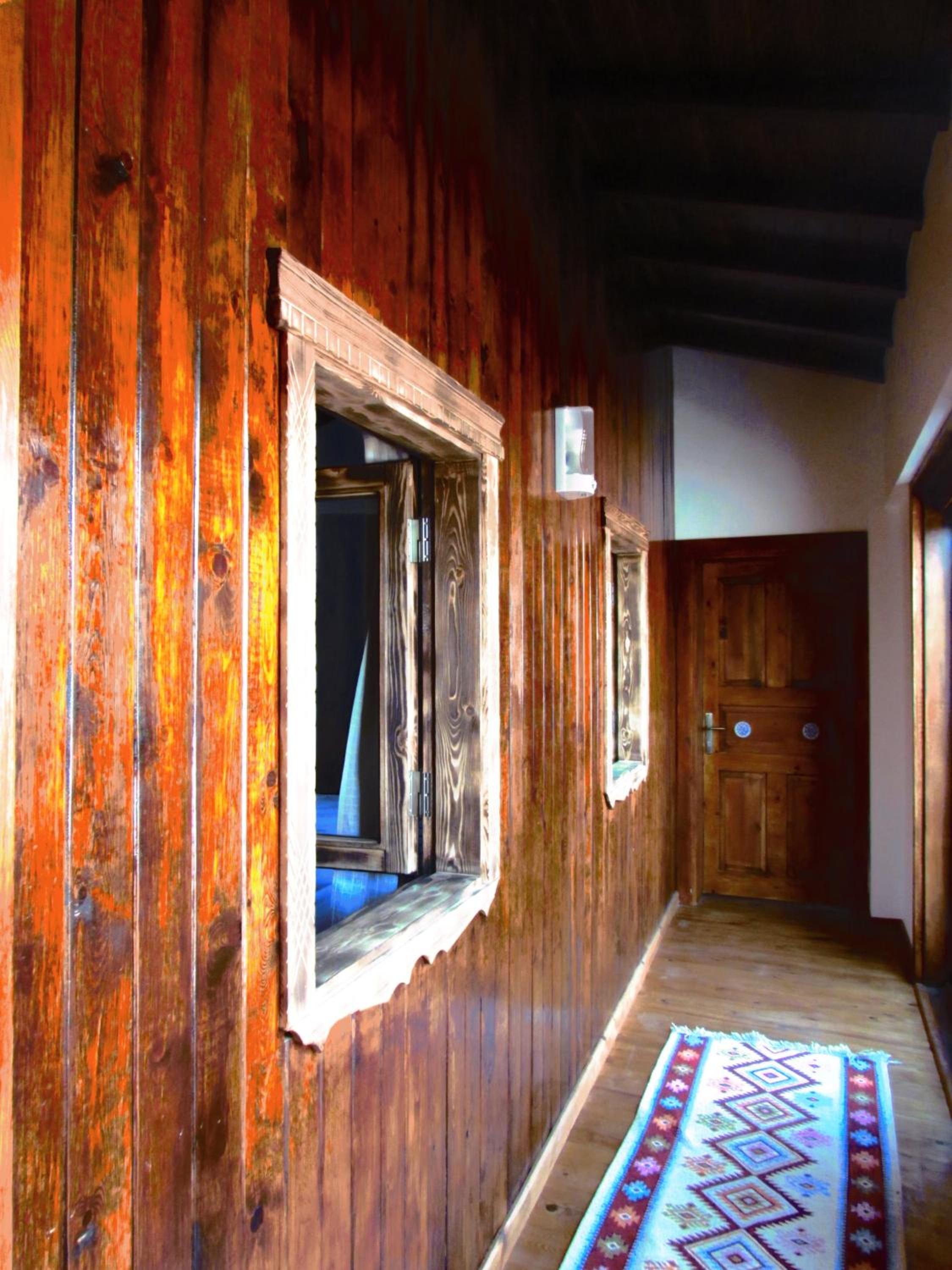 Amazon Petite Palace