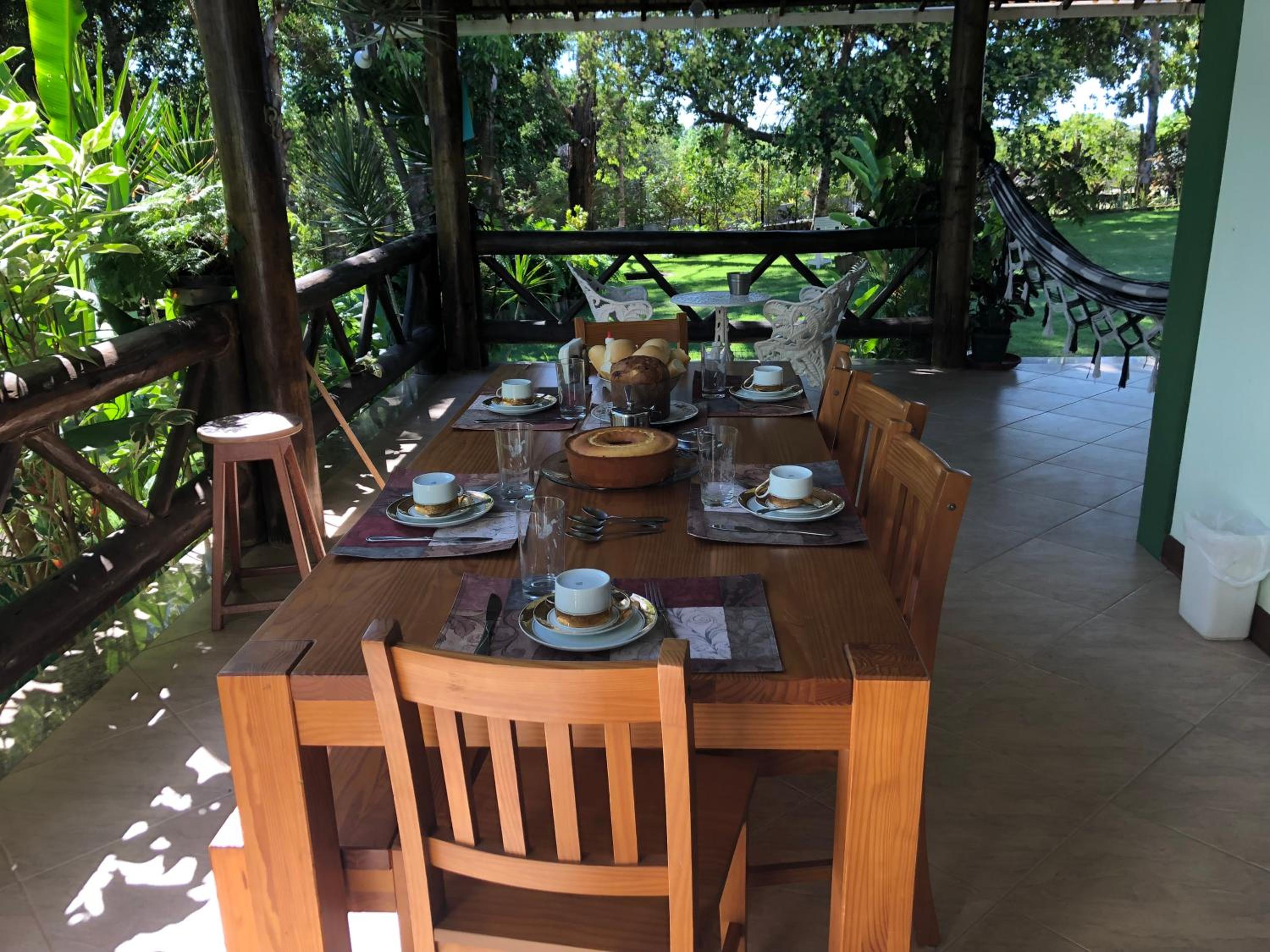 Quarto para 2, perto da praia Guarajuba, 9 ninutos