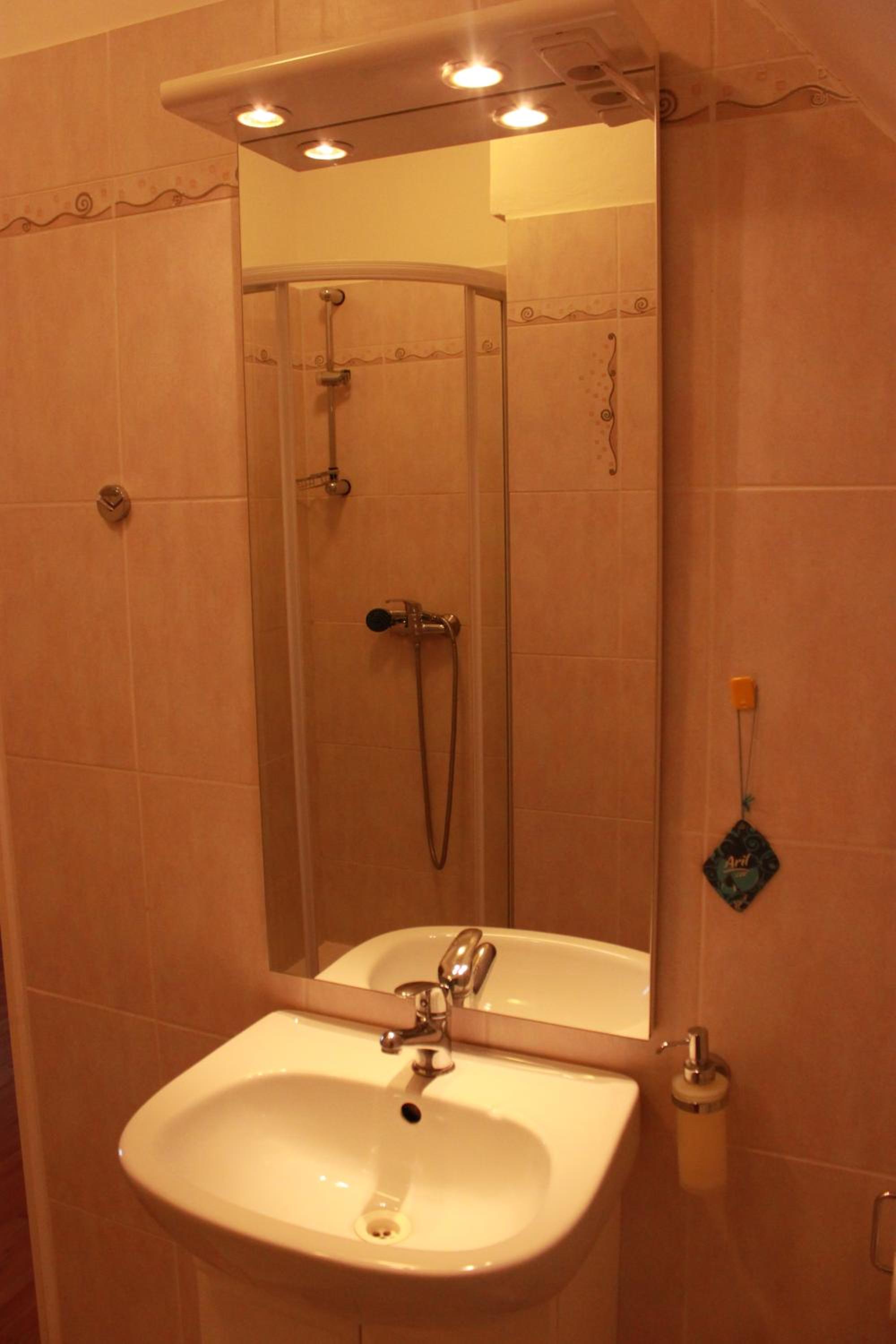 Photo 42