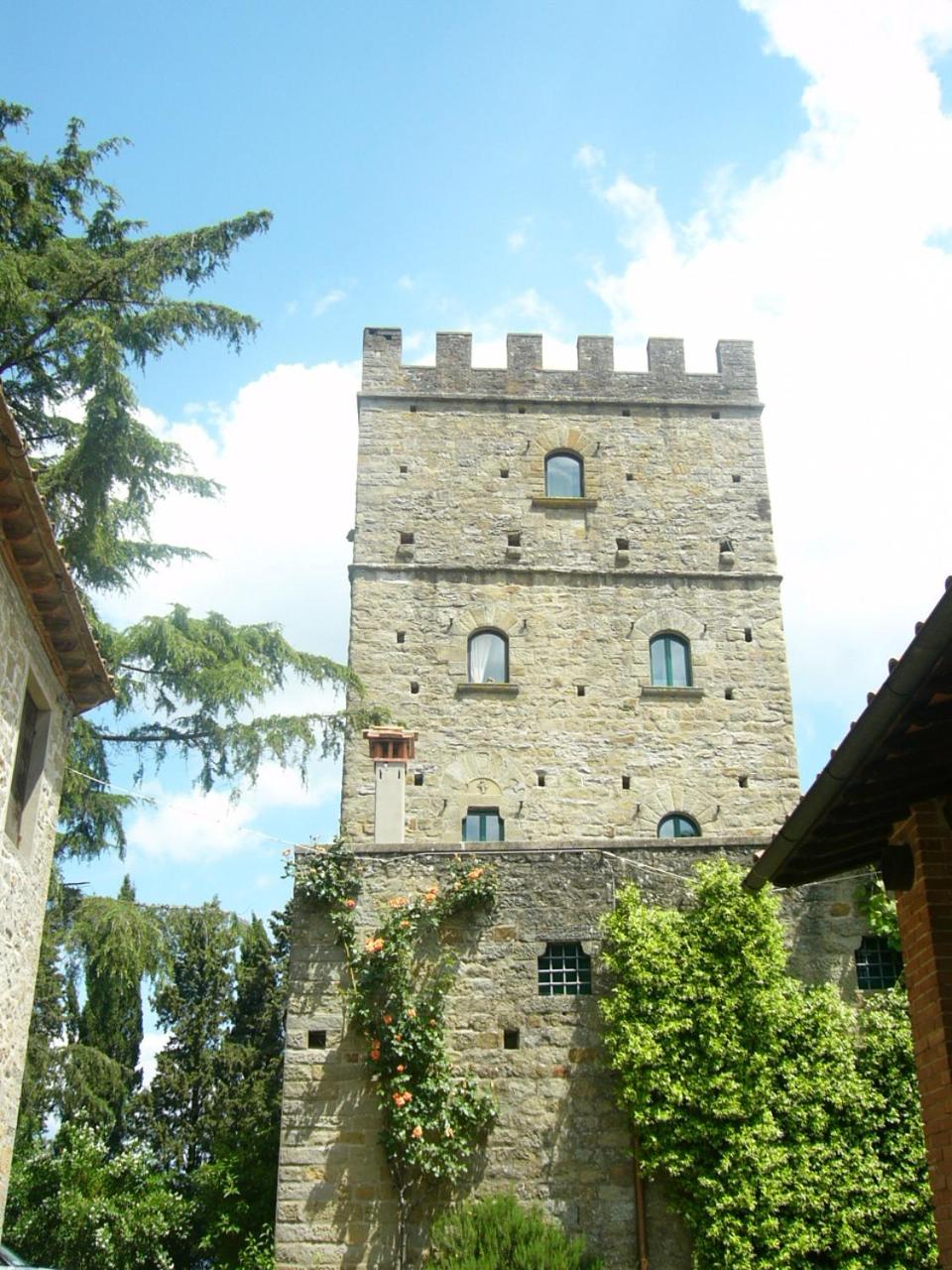 Castello di Pratelli view 4